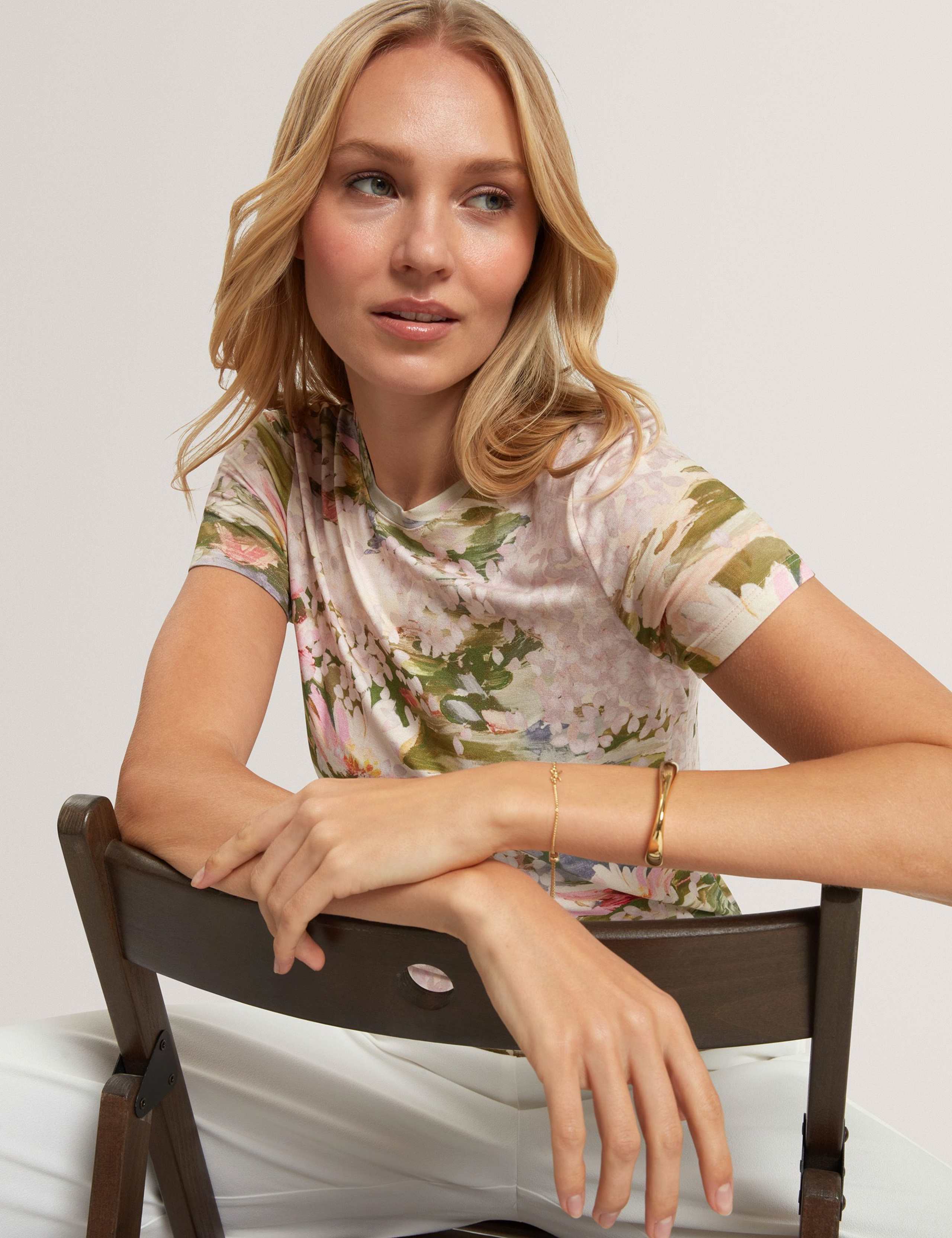 Floral T-Shirt 3 of 7