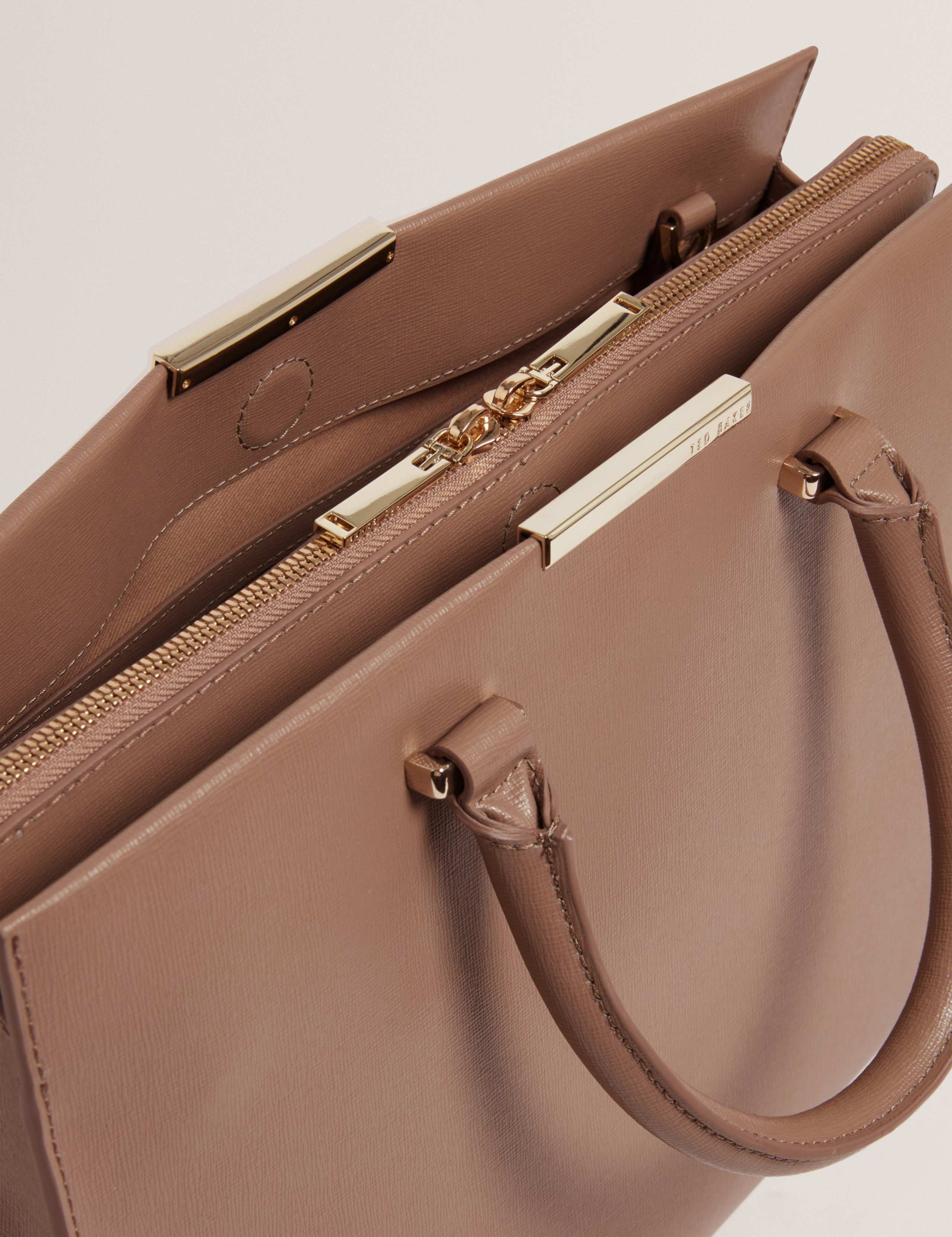 Leather Tote Bag 3 of 5