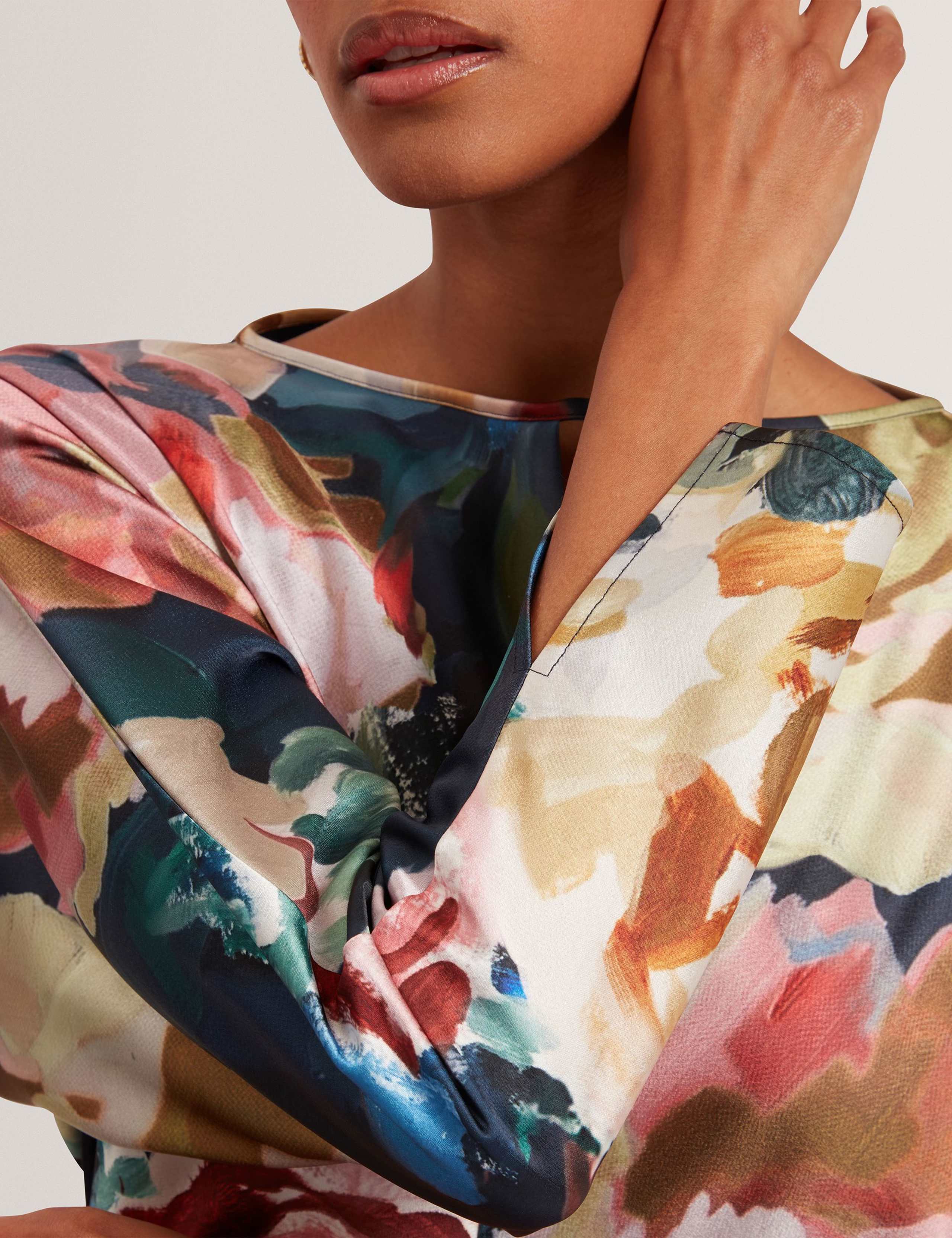 Floral Keyhole Maxi Kaftan Dress 2 of 4