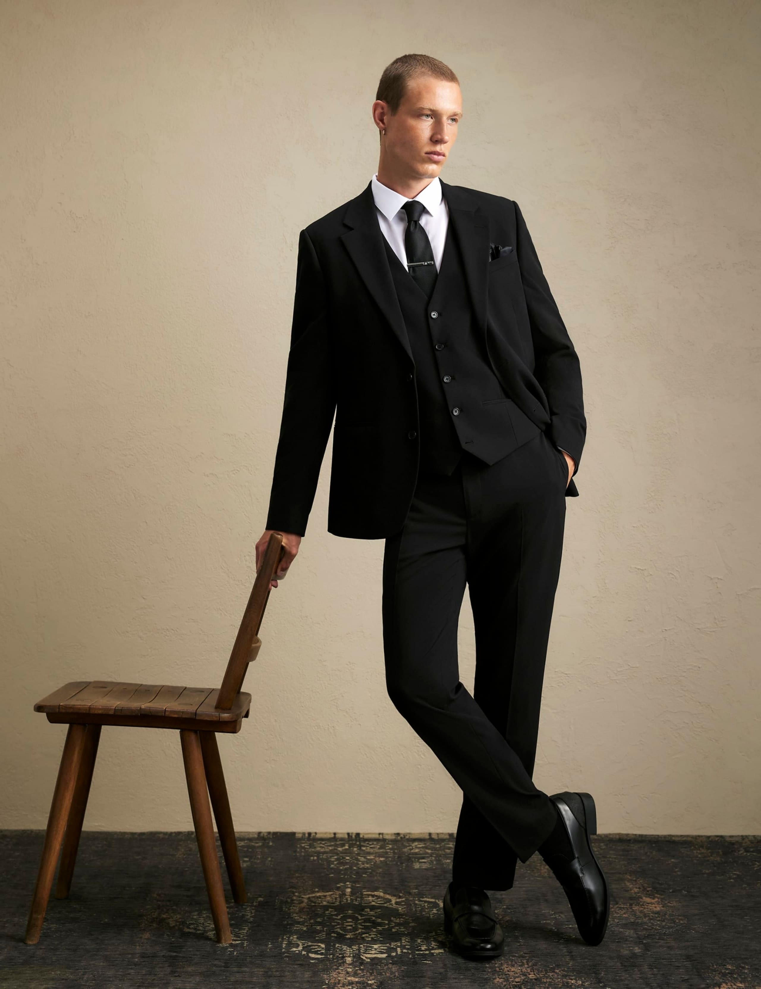 Slim Fit Waistcoat 3 of 6