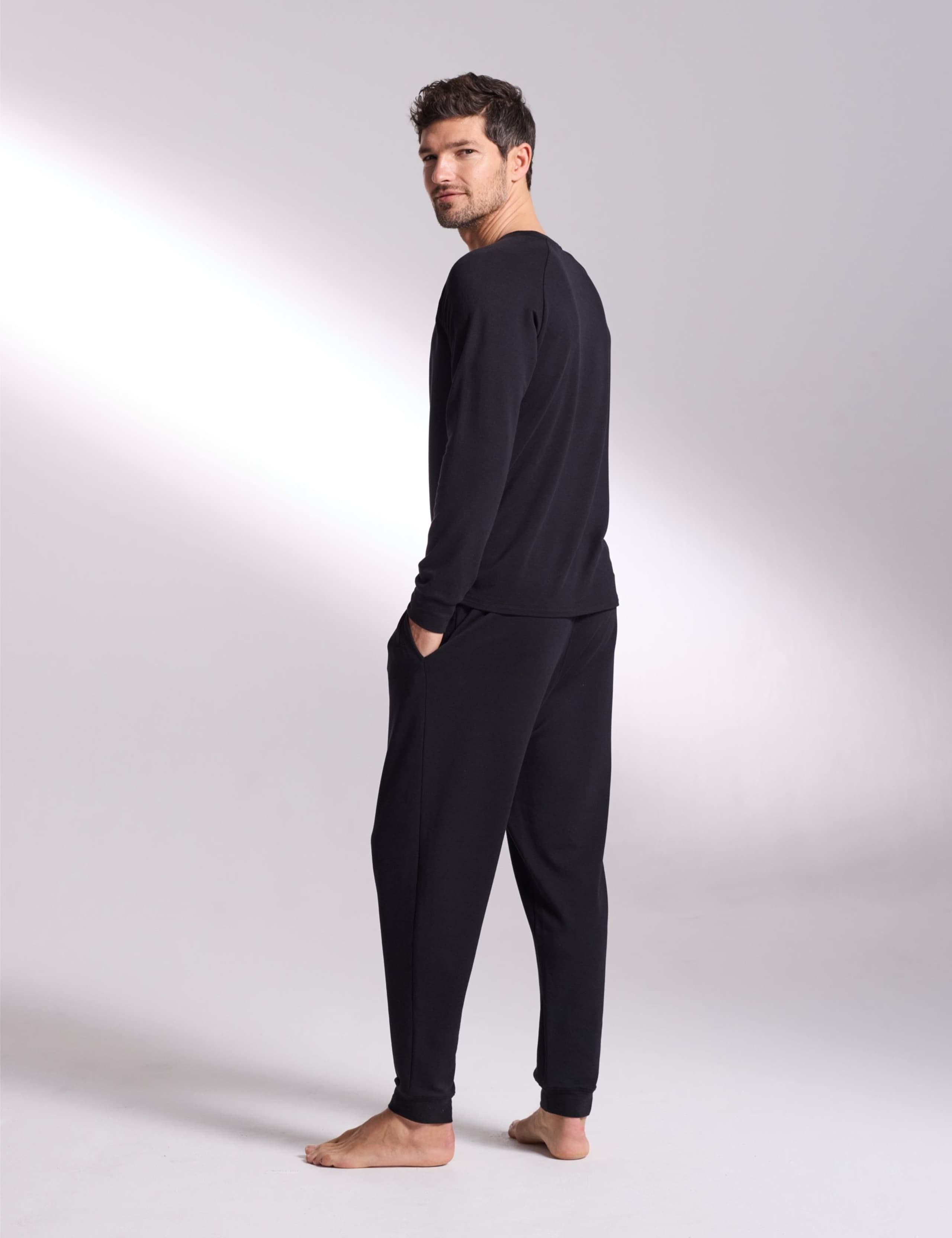 Luxury Lyocell Rich Cuffed Lounge Pants 4 of 5