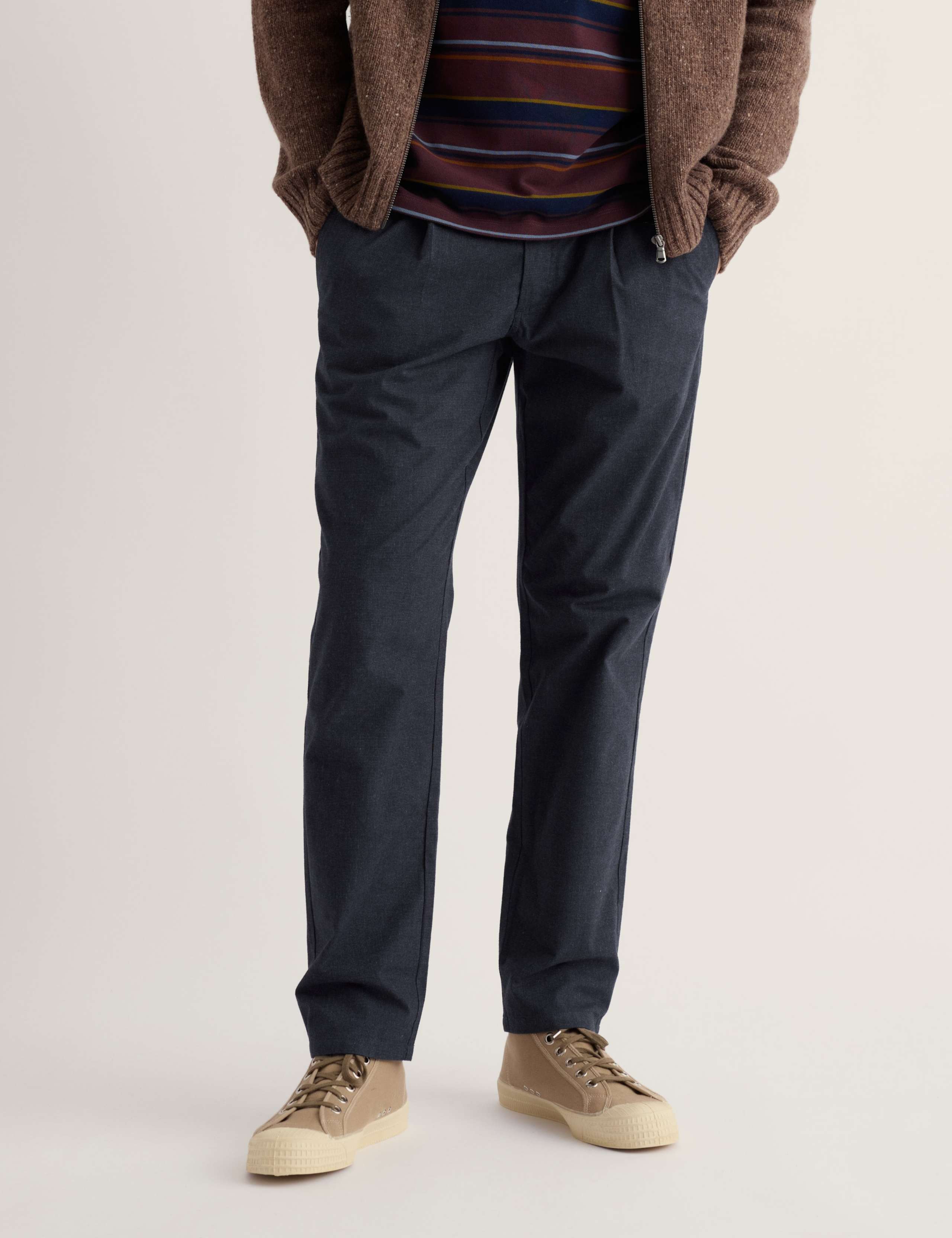 Relaxed Fit Single Pleat Trousers 3 of 5