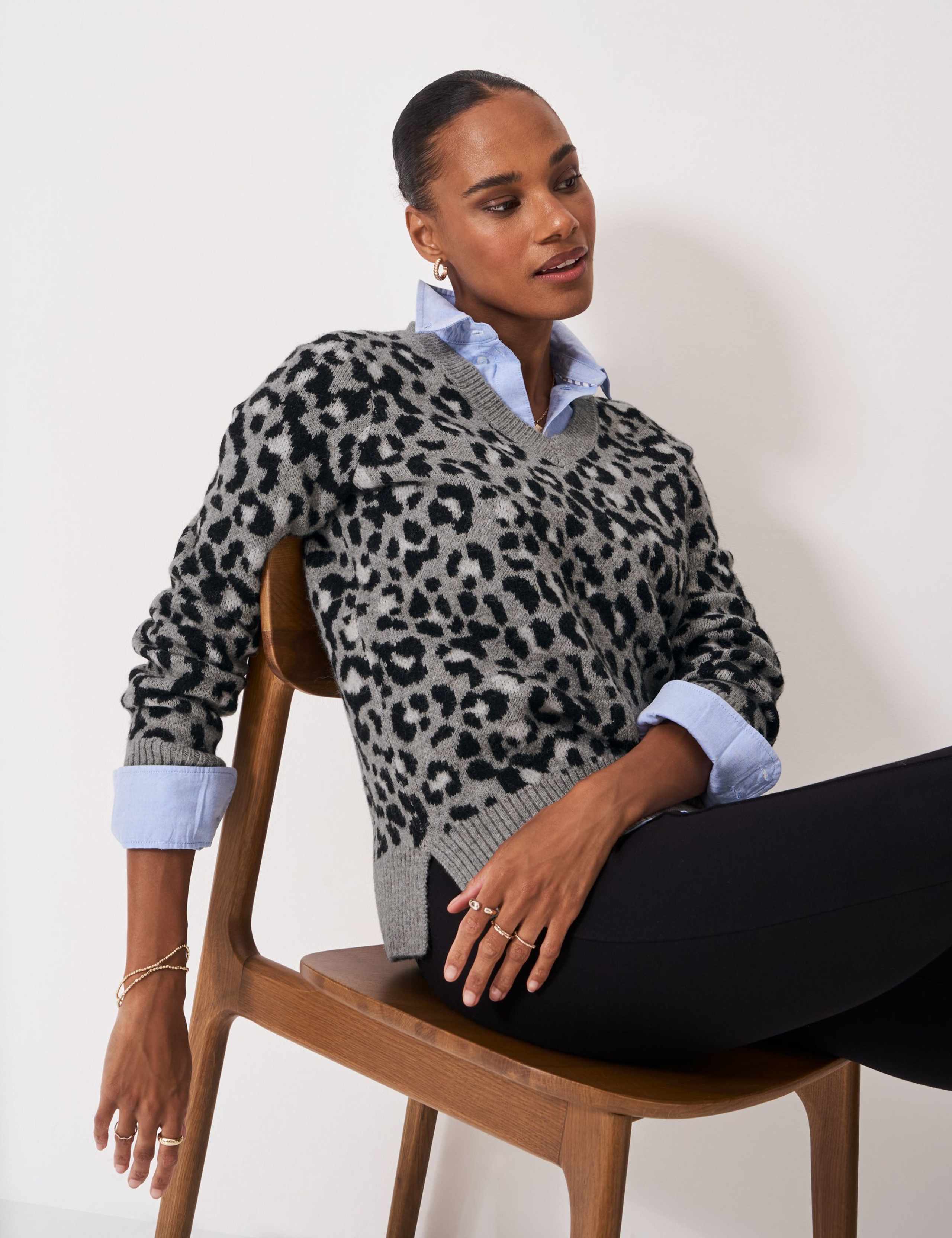 Leopard Print V-Neck Jumper 3 of 5
