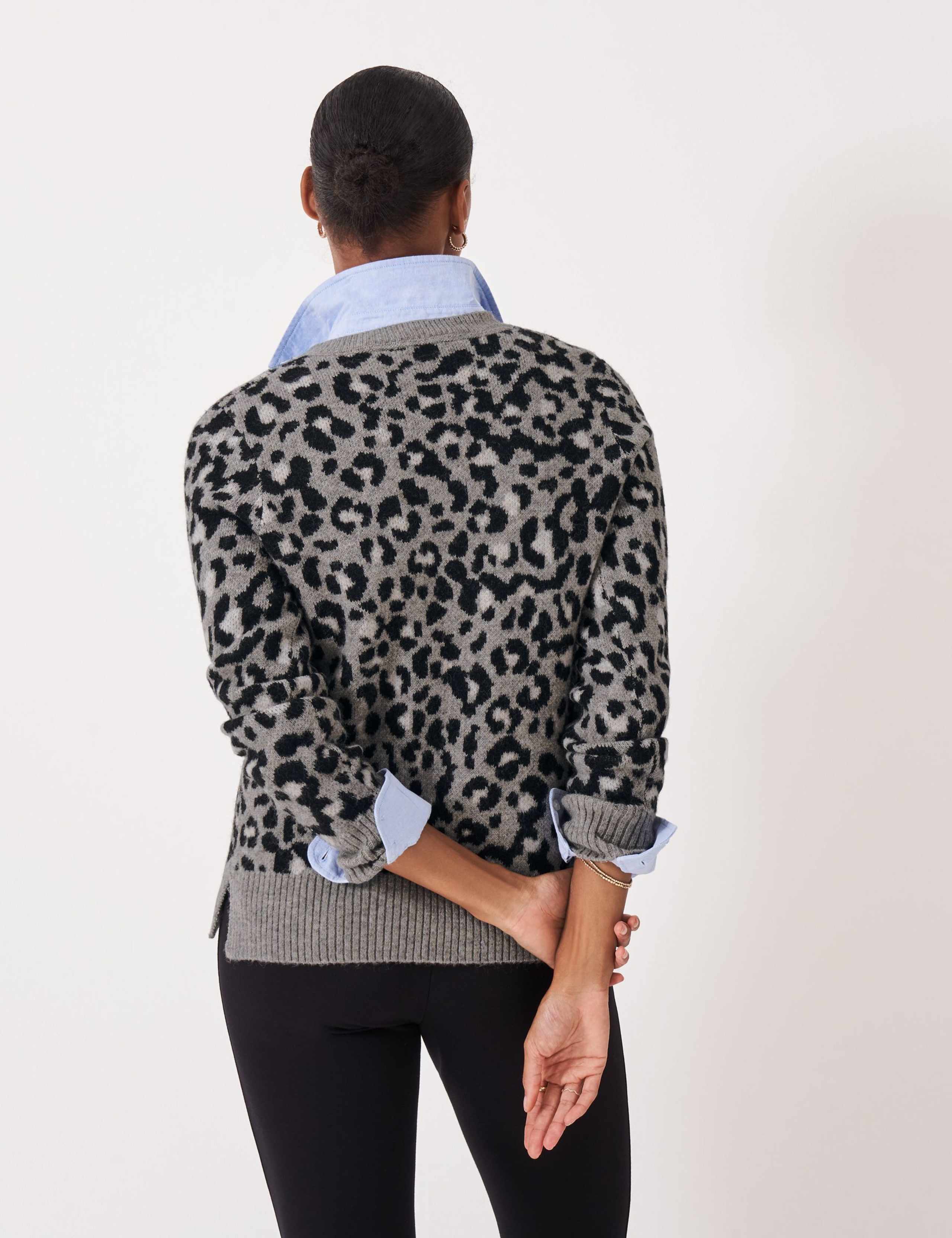 Leopard Print V-Neck Jumper 4 of 5