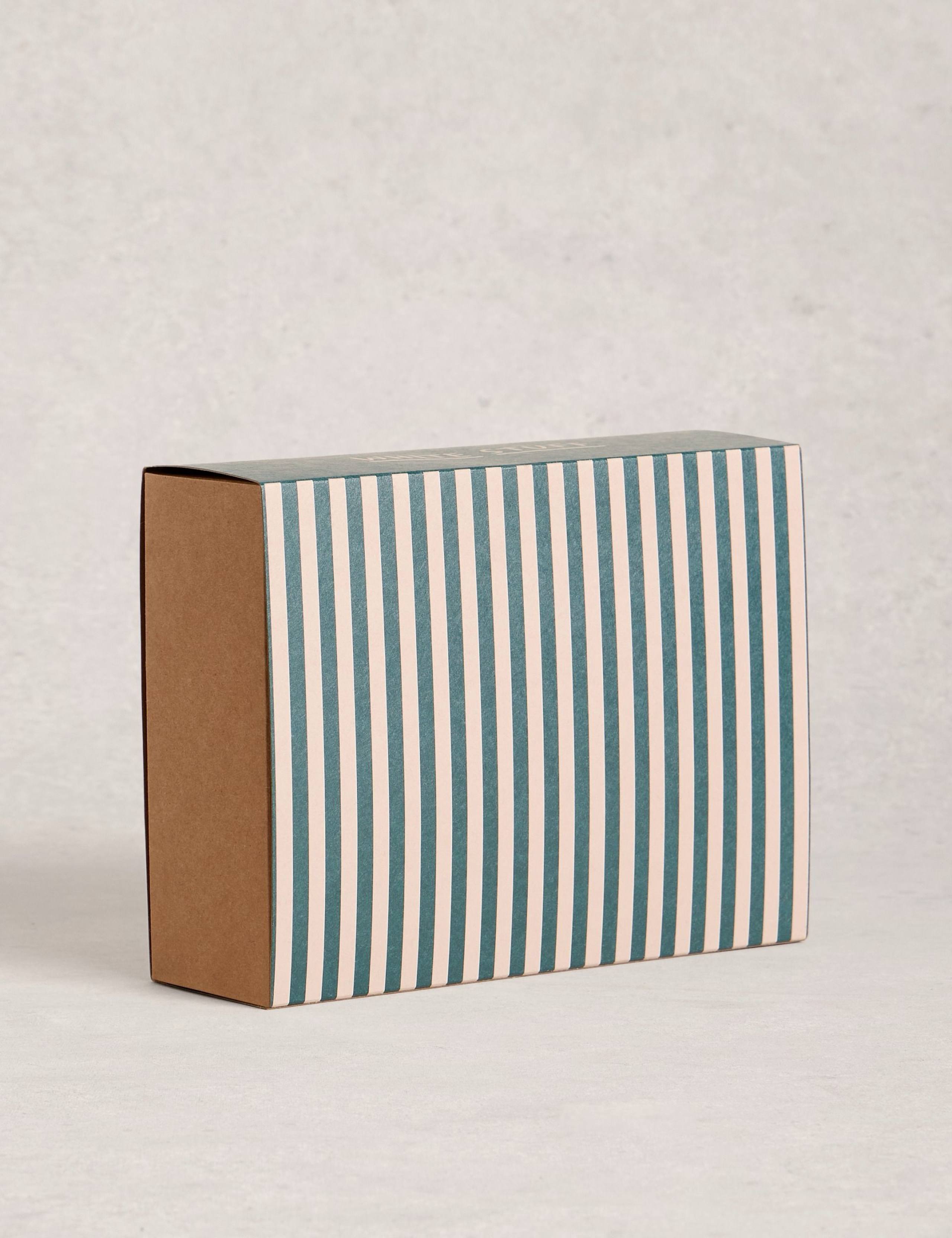 4 Pack Christmas Cotton Rich Socks 2 of 4