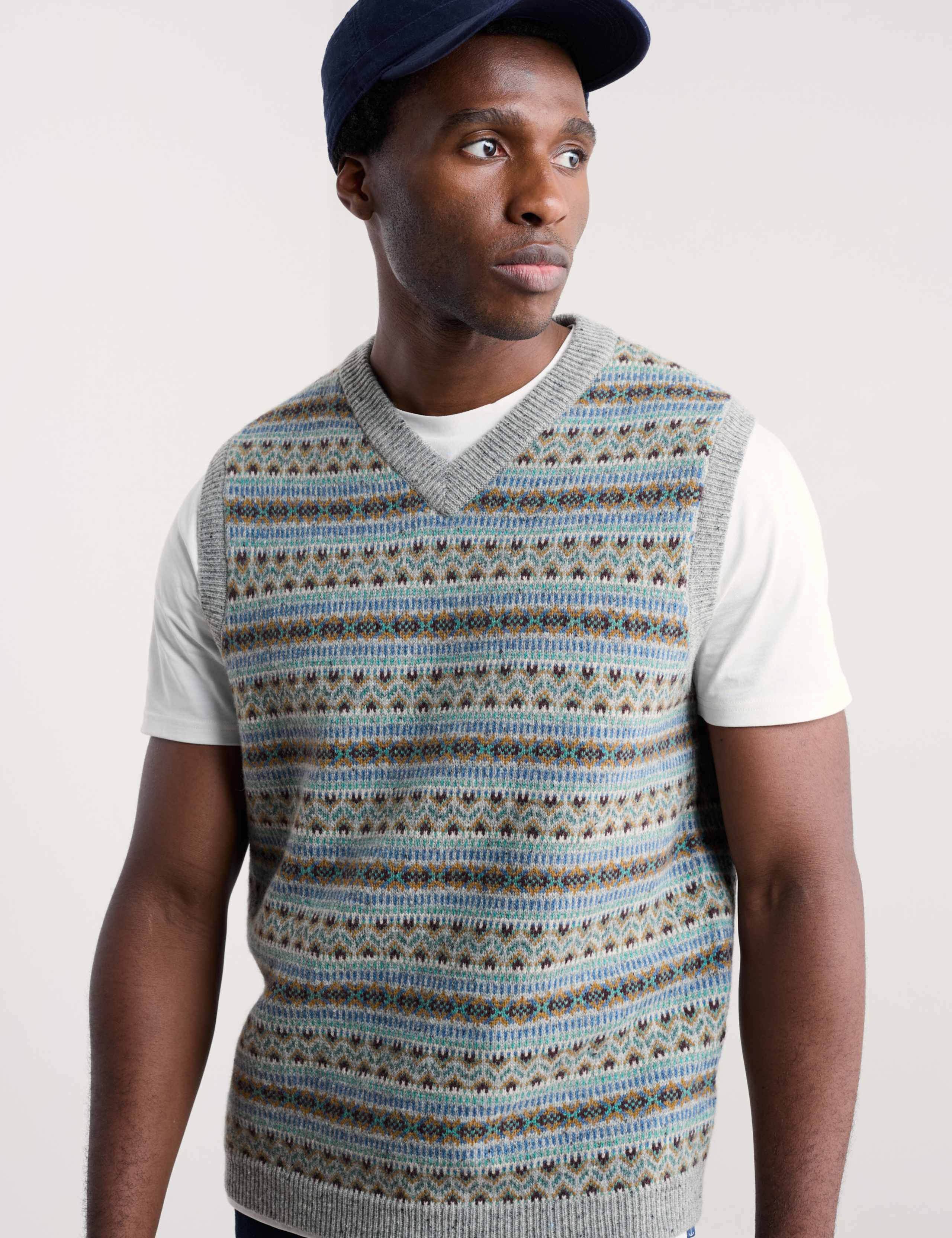 Lambswool Rich Fair Isle Knitted Vest 3 of 4