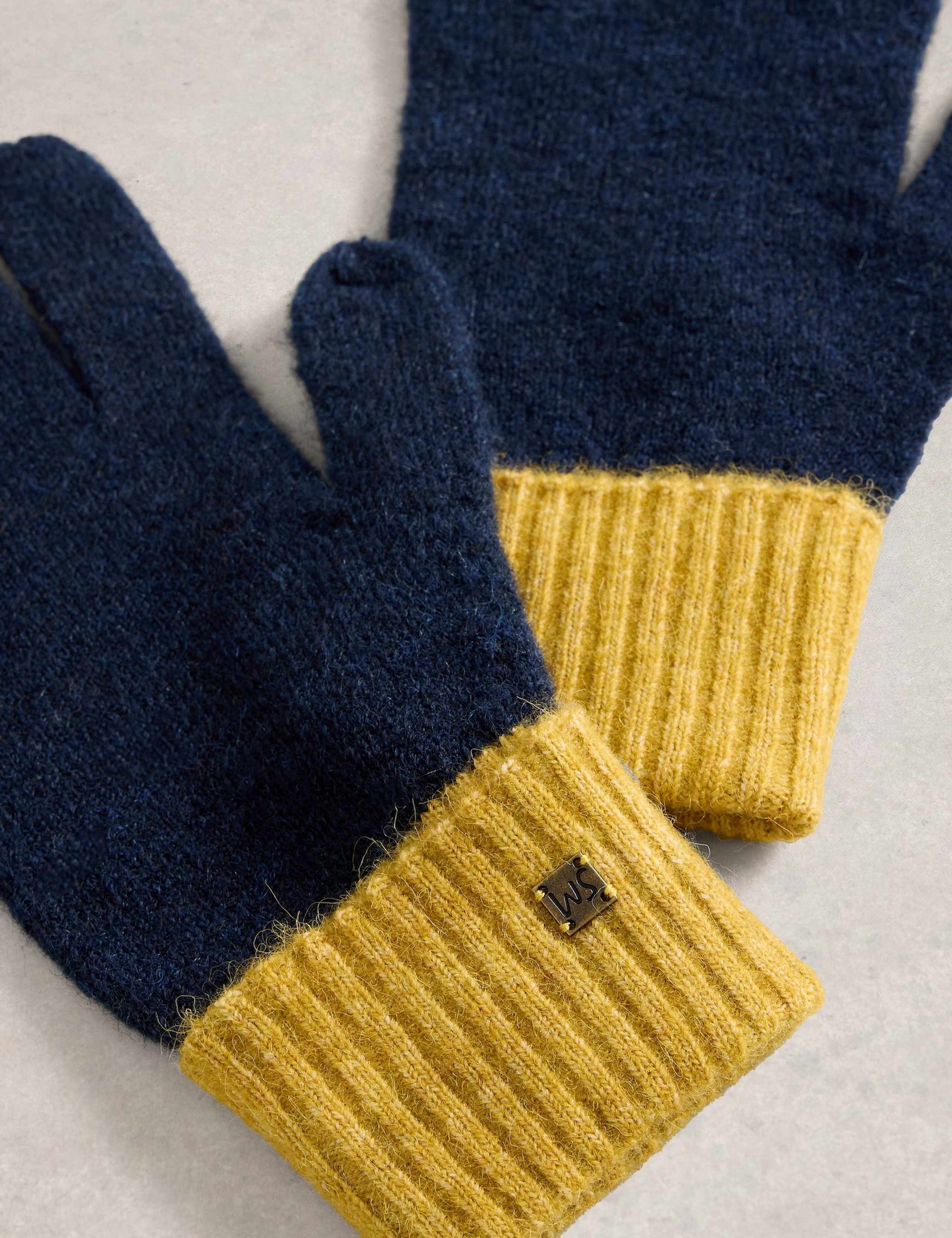 Wool Rich Knitted Gloves 2 of 3