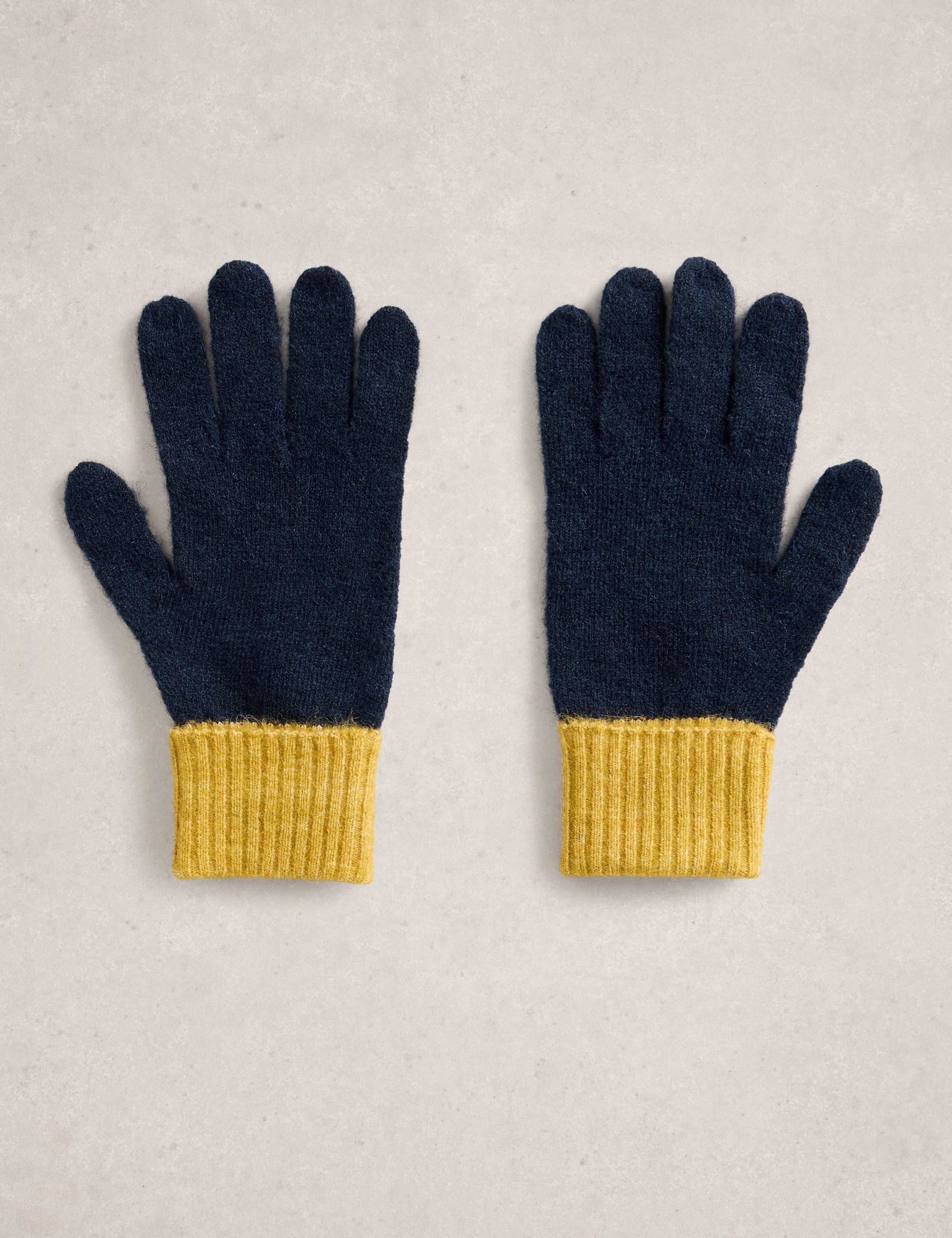 Wool Rich Knitted Gloves 3 of 3