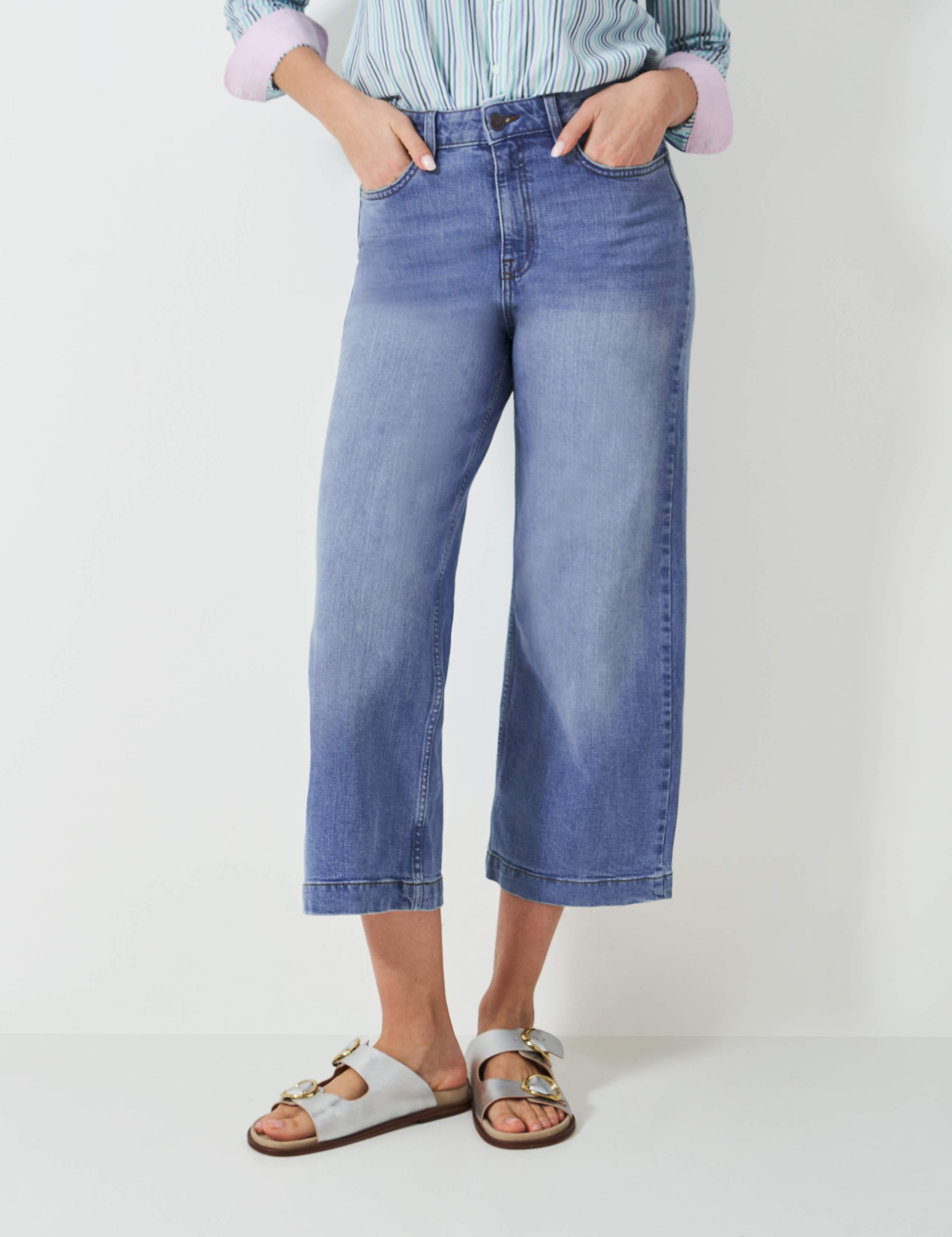 Relaxed High Waisted Cropped Jeans 3 of 5
