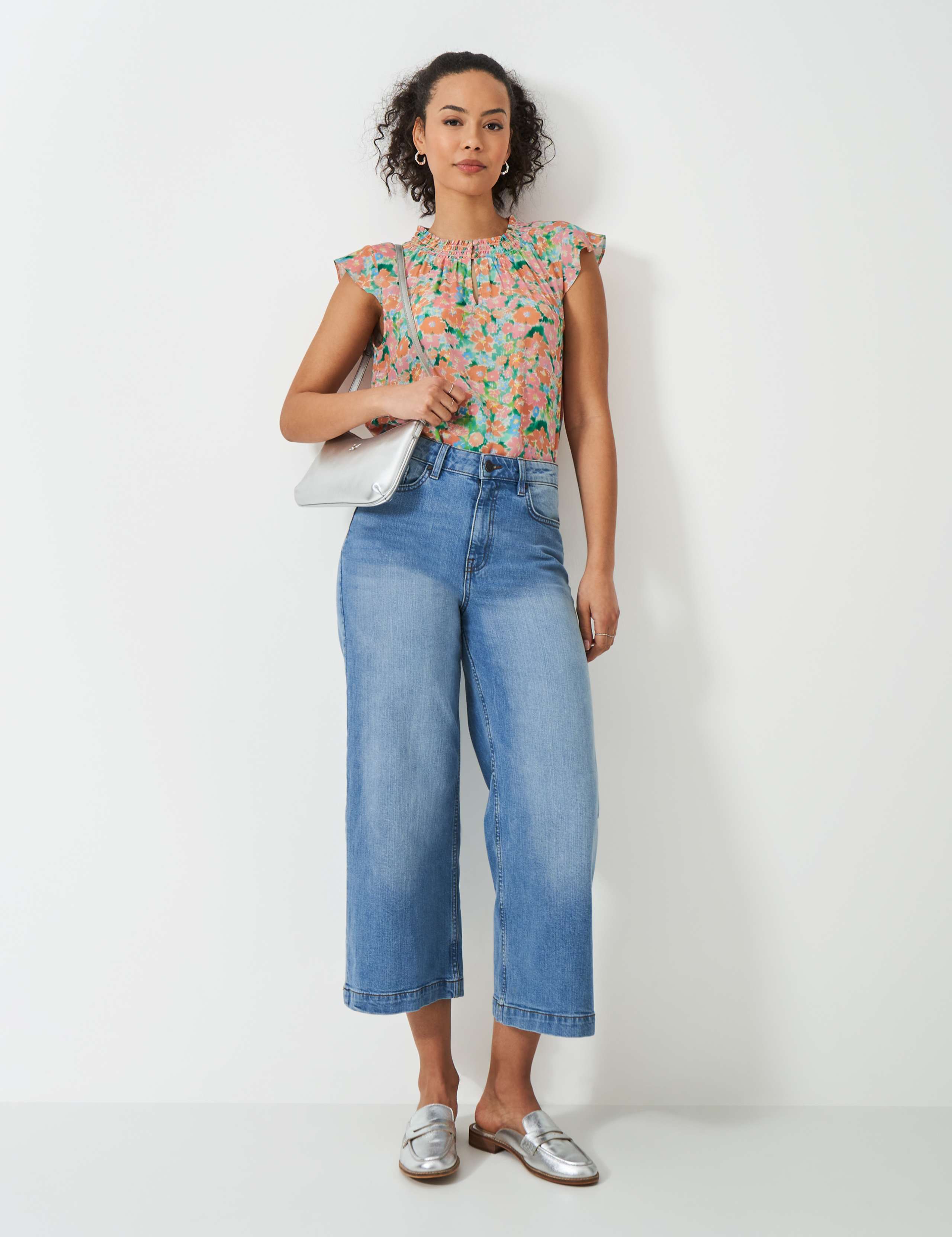 Floral Crew Neck Cap Sleeve Blouse 3 of 5