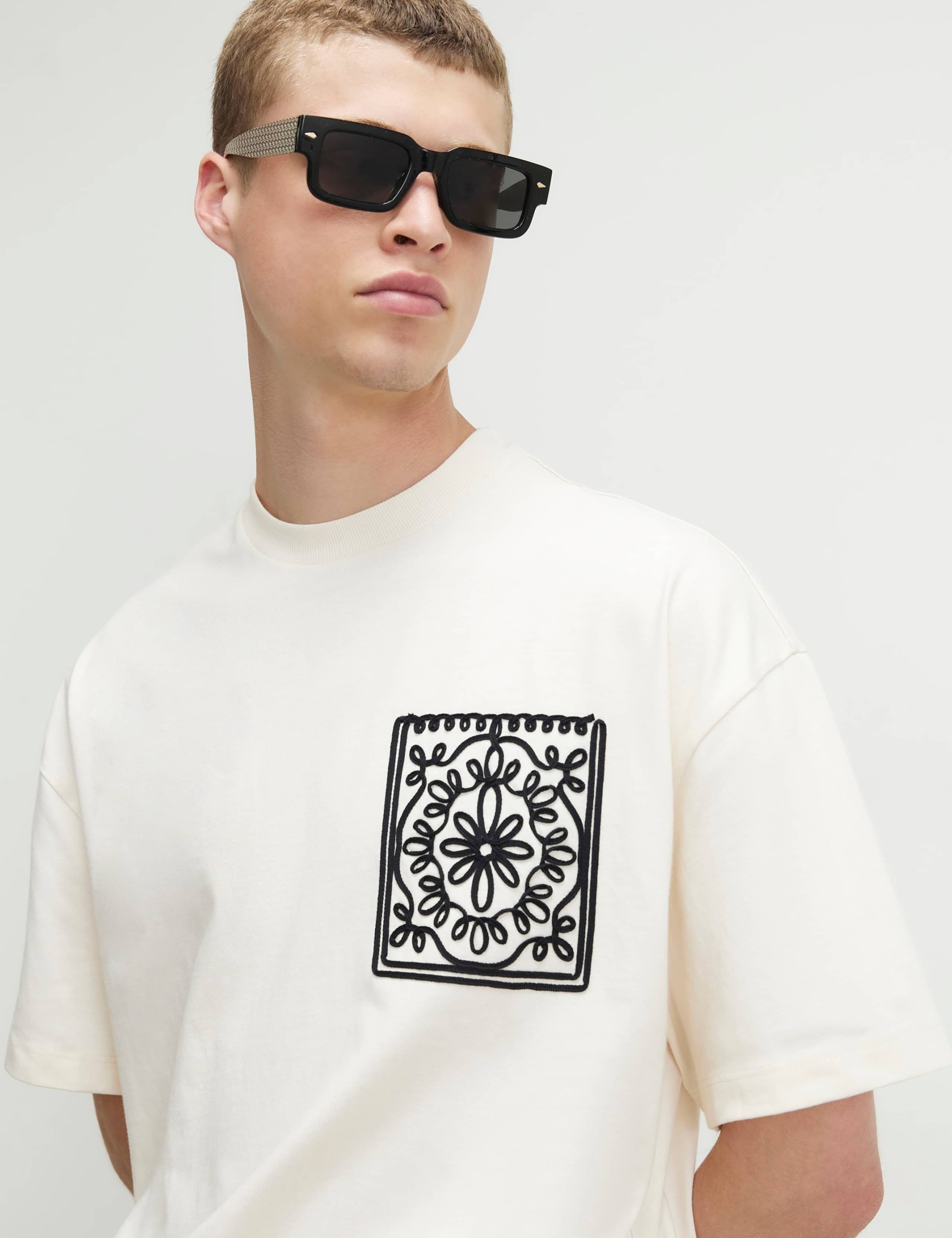 Cotton Floral Pocket T-Shirt 4 of 6