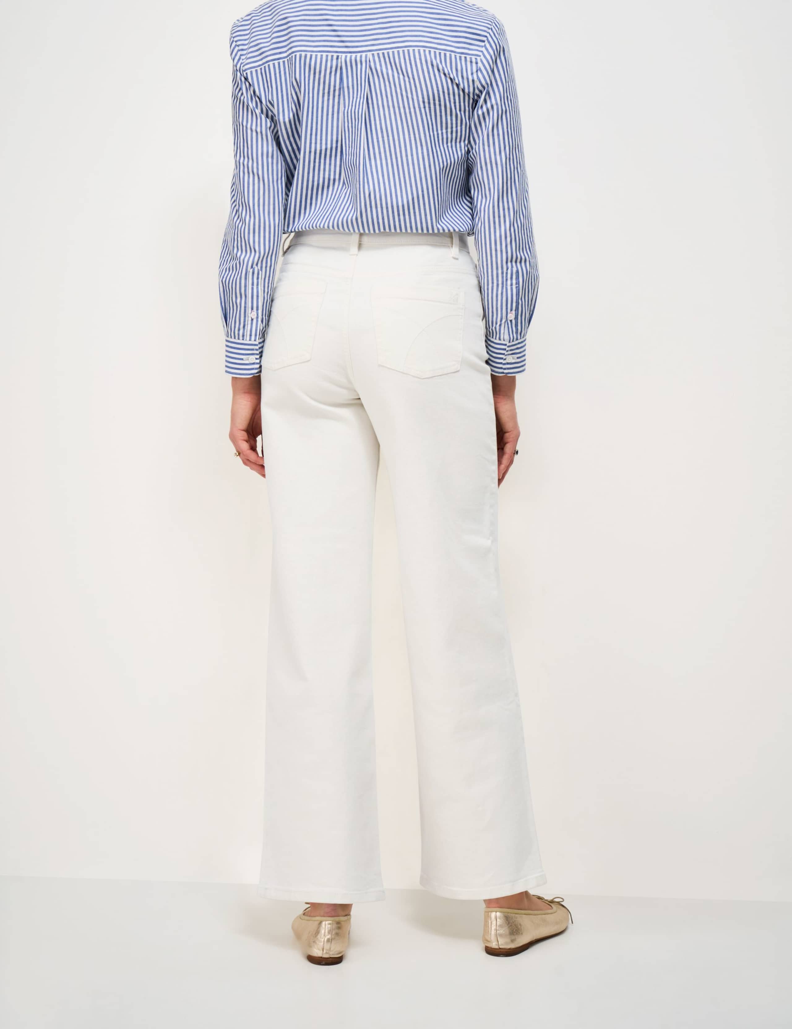 Mid Rise Wide Leg Jeans 4 of 6