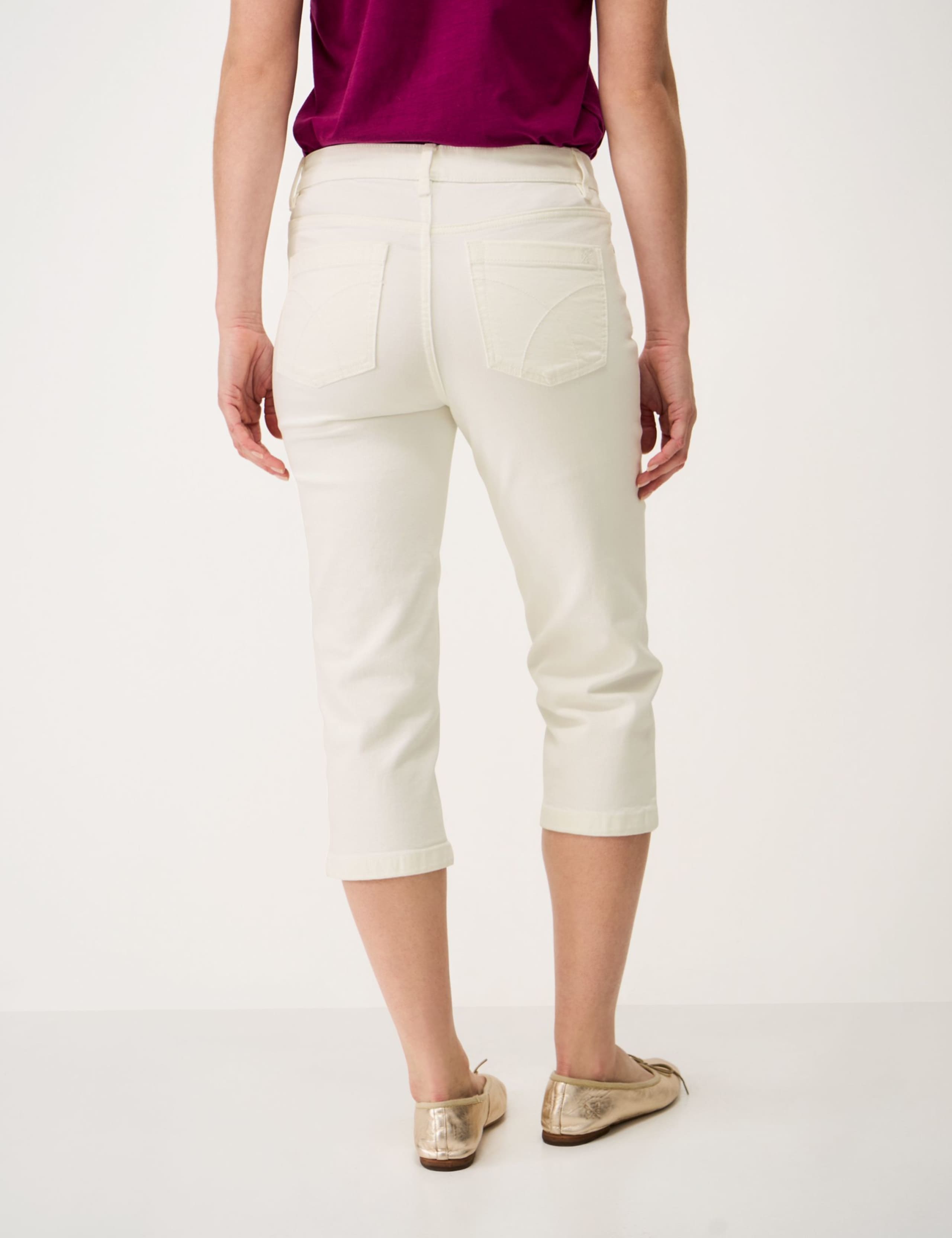 Mid Rise Slim Fit Cropped Jeans 4 of 5