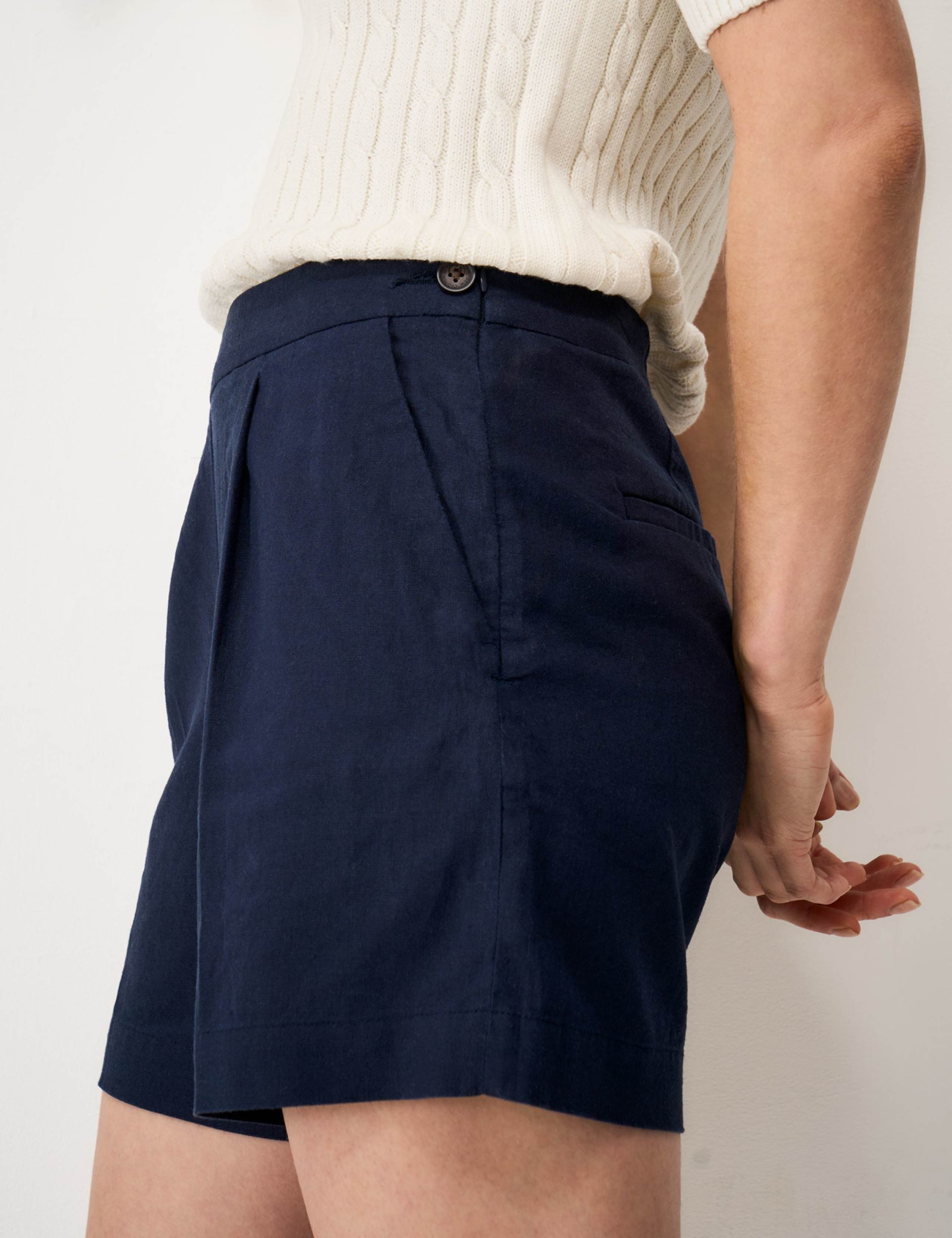Linen Rich Shorts 5 of 5