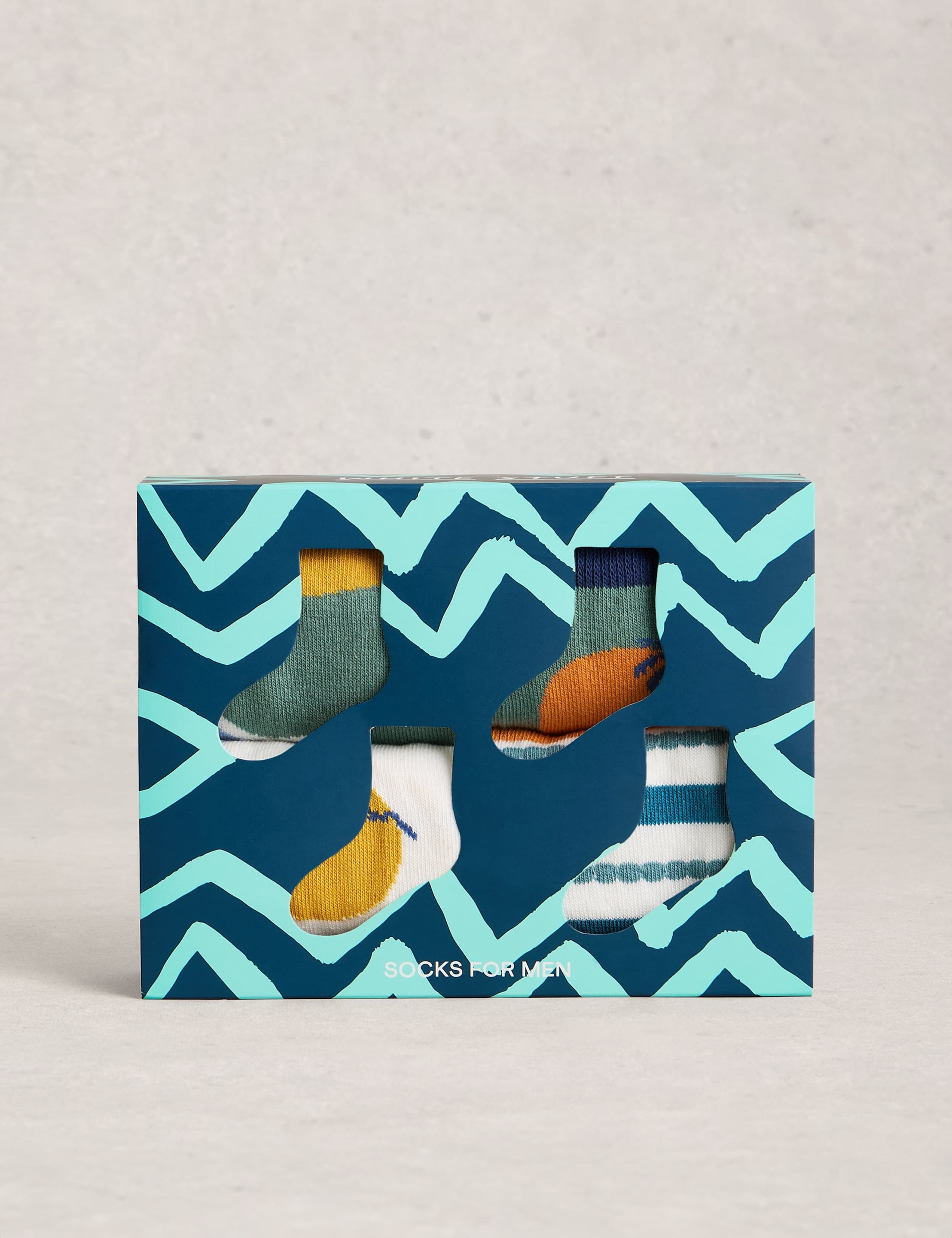 4 Pack Beach Holiday Cotton Rich Socks 3 of 4