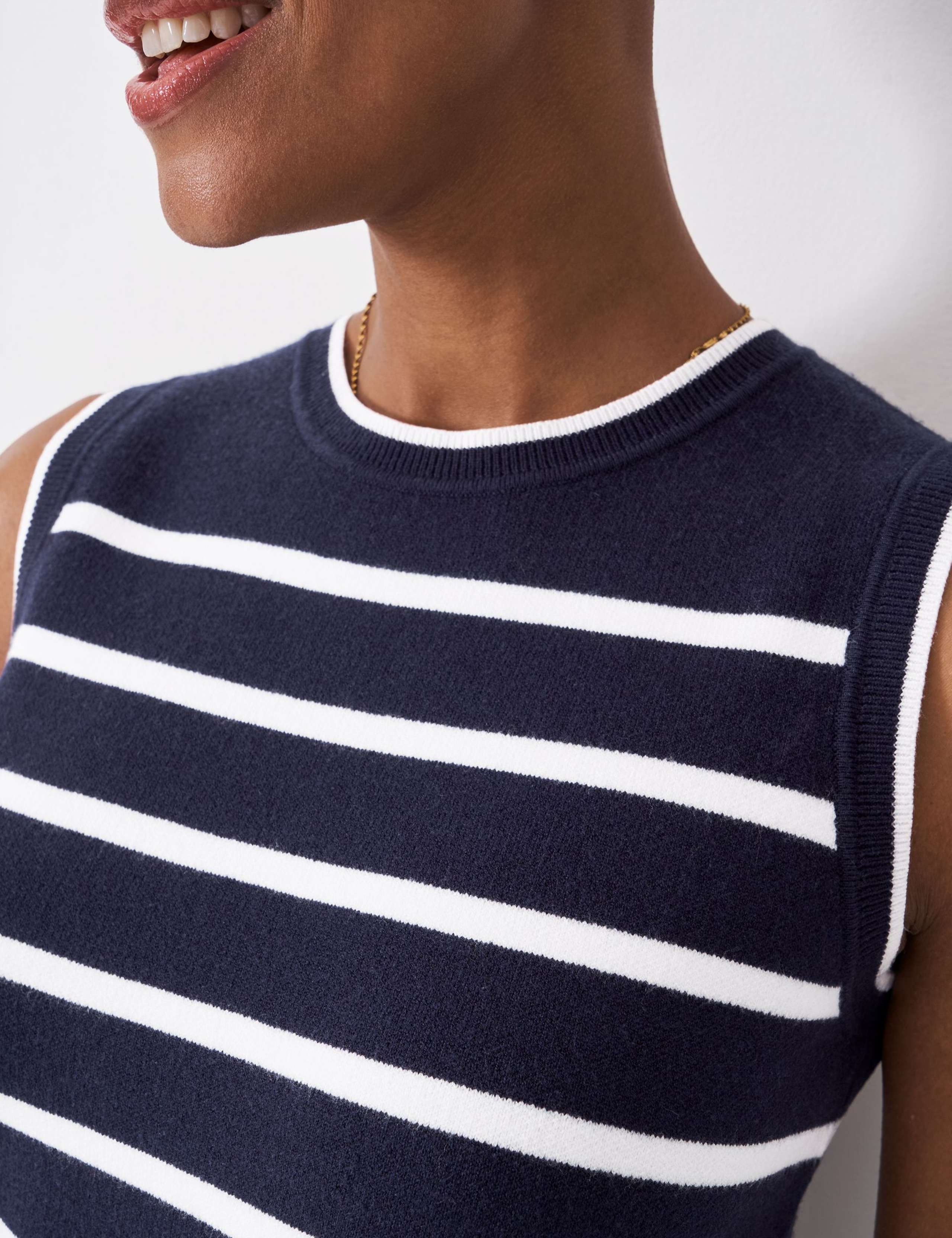 Striped Knitted Vest 3 of 5