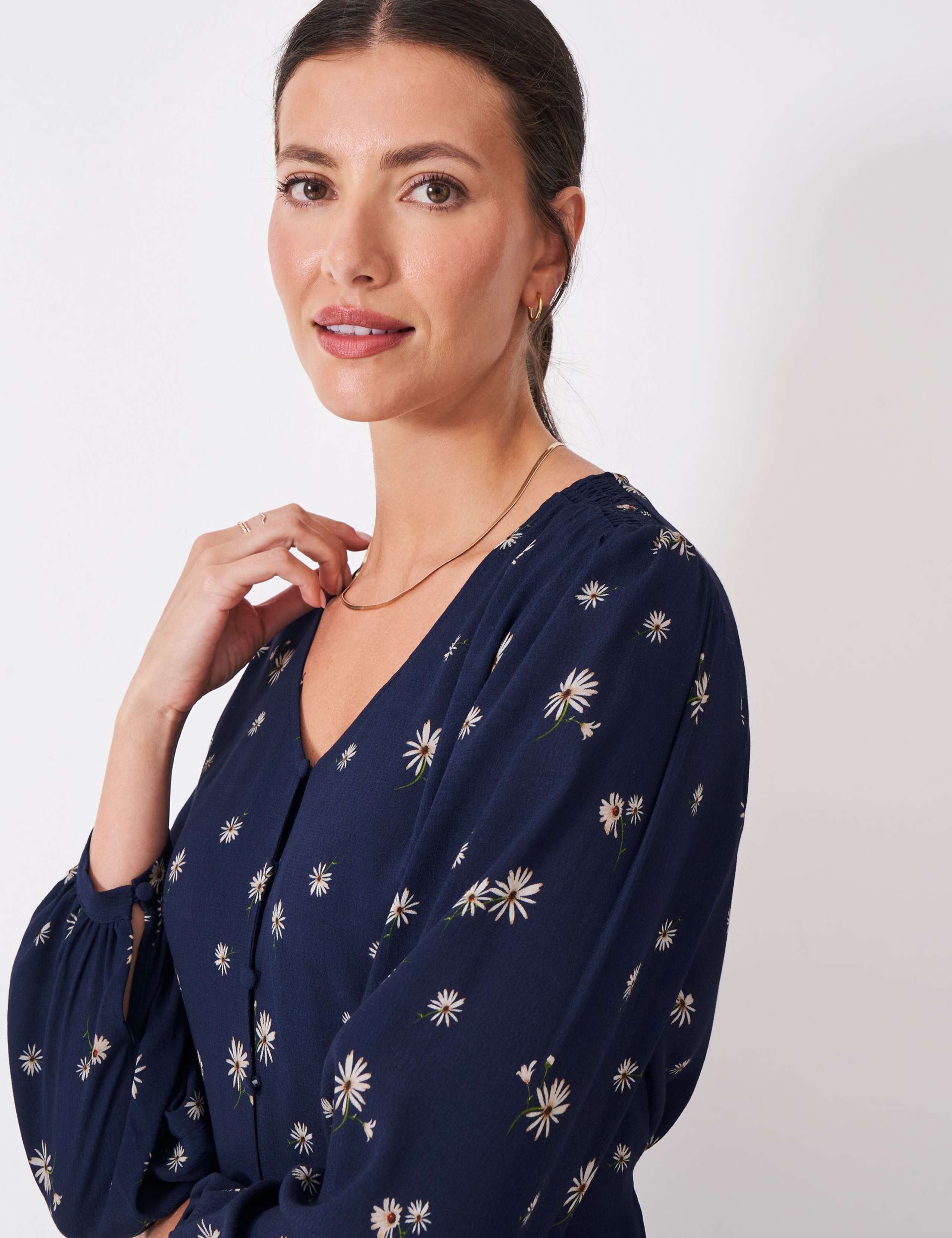 Daisy Print V-Neck Tie Detail Blouse 3 of 5