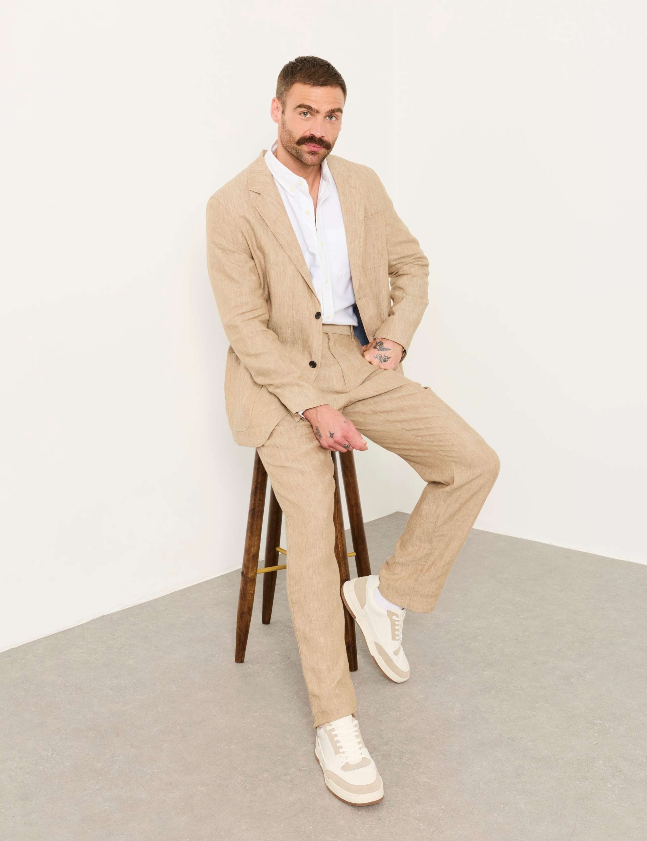 Tailored Fit Pure Linen Chinos 4 of 6