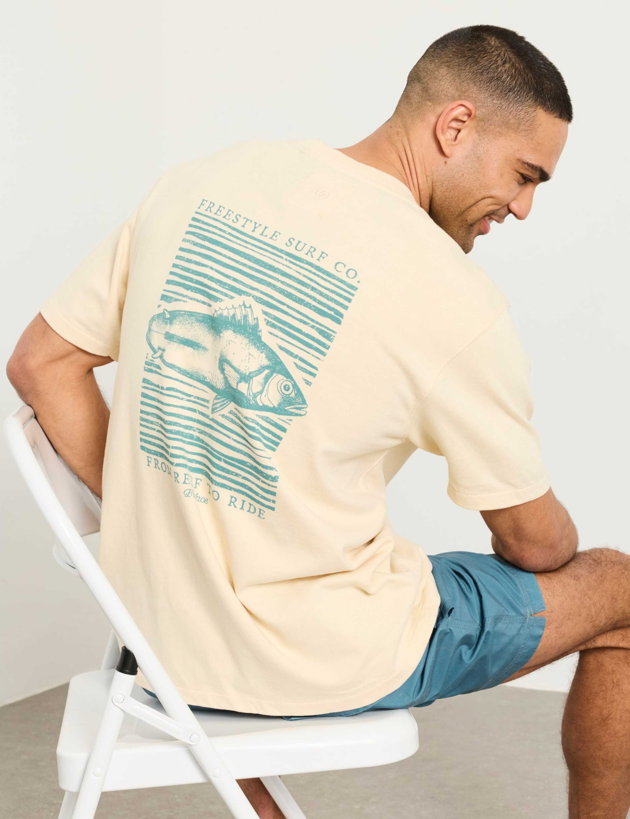 Pure Cotton Surf Back Graphic T-Shirt 6 of 7