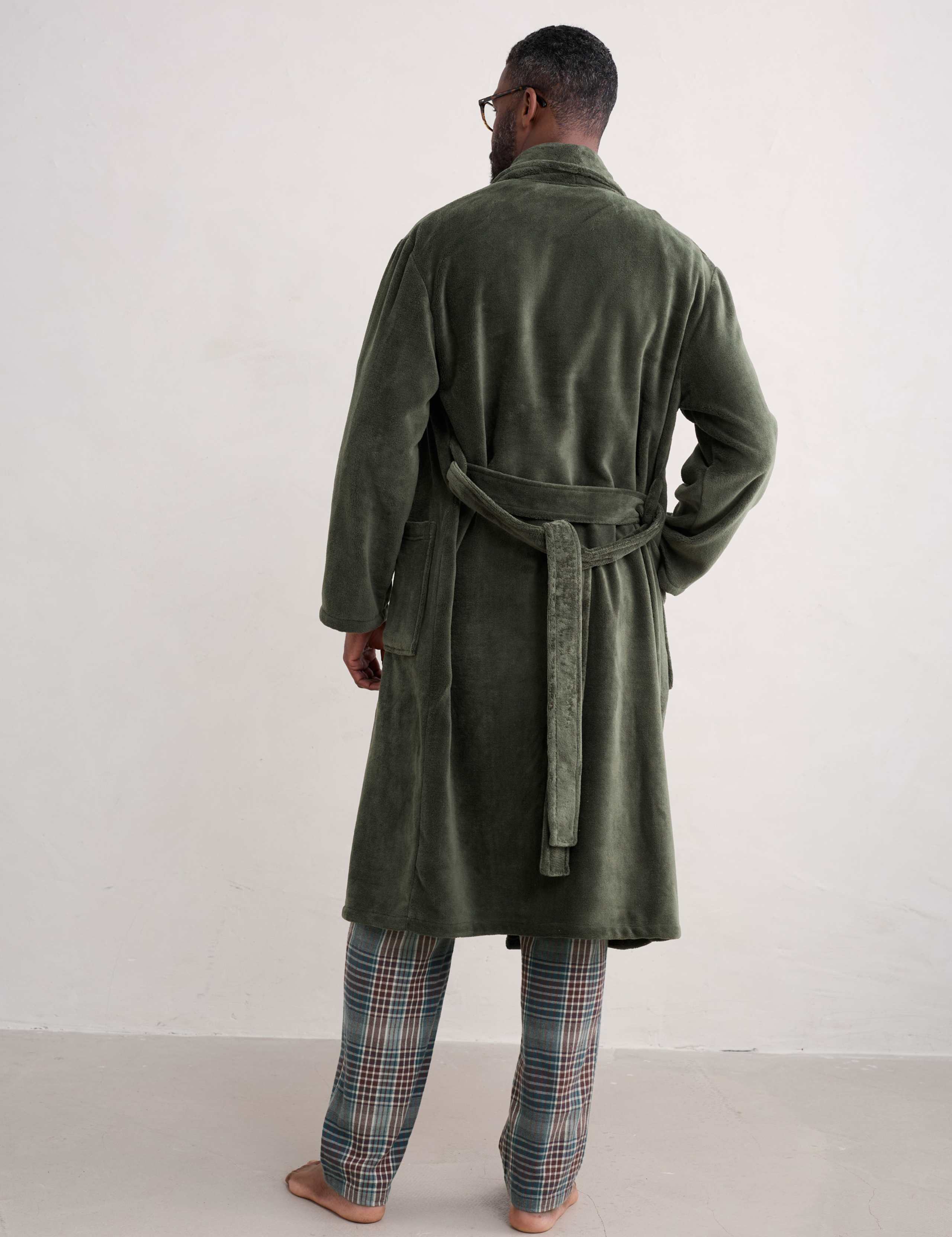 Dressing Gown 3 of 4