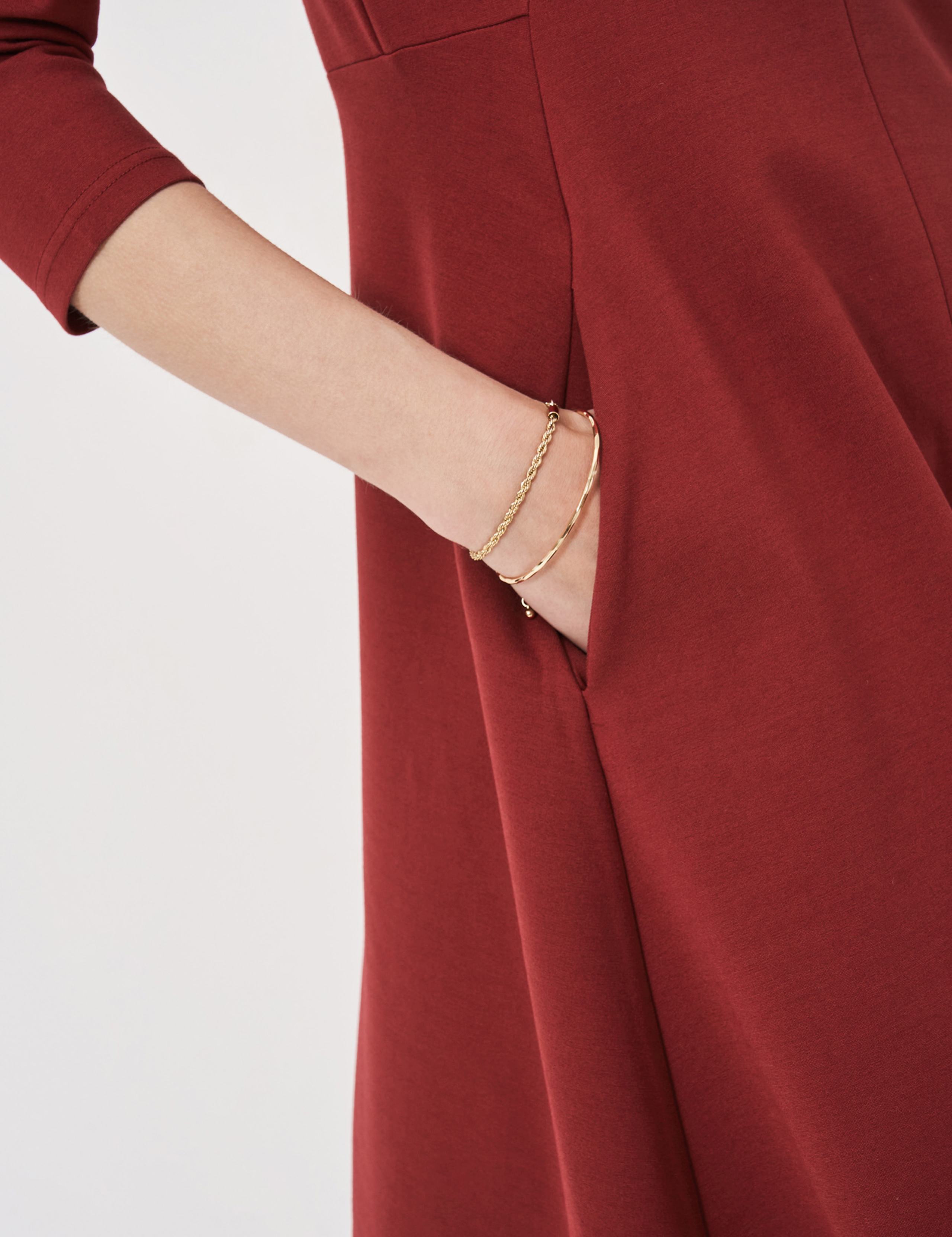 Round Neck Knee Length Skater Dress 3 of 5