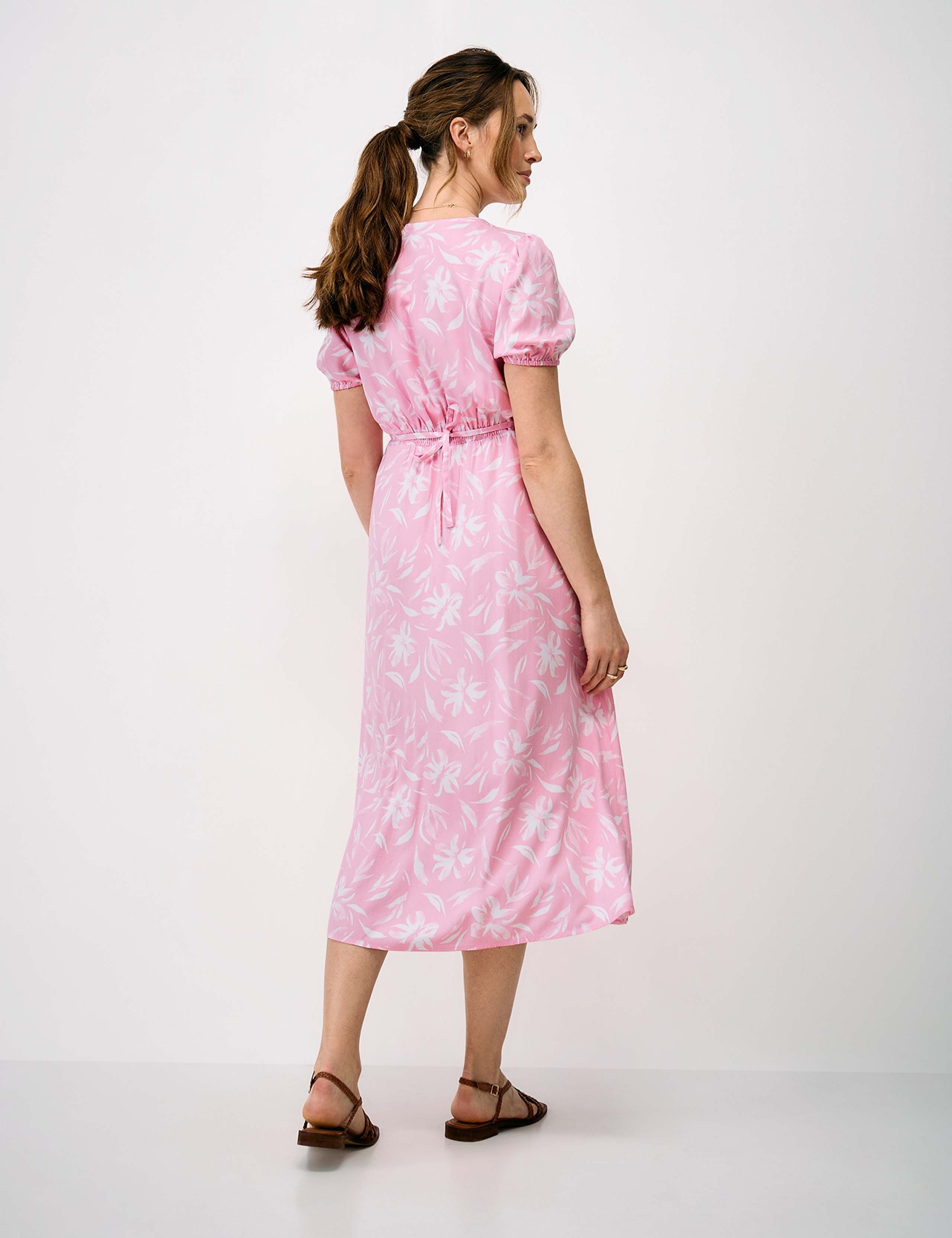 Floral V-Neck Puff Sleeve Midi Tea Dress 4 of 5
