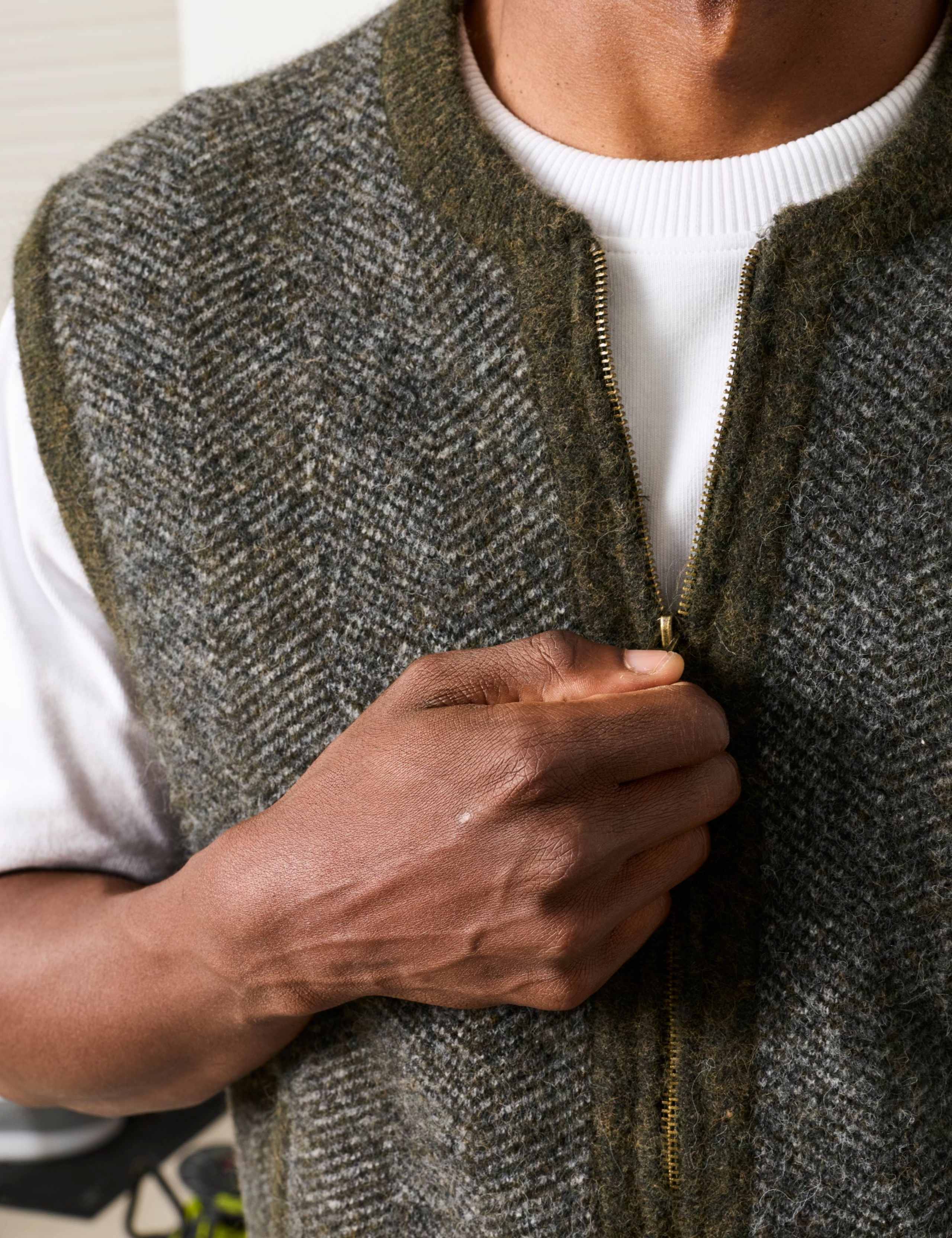 Textured Zip Up Gilet 5 of 6