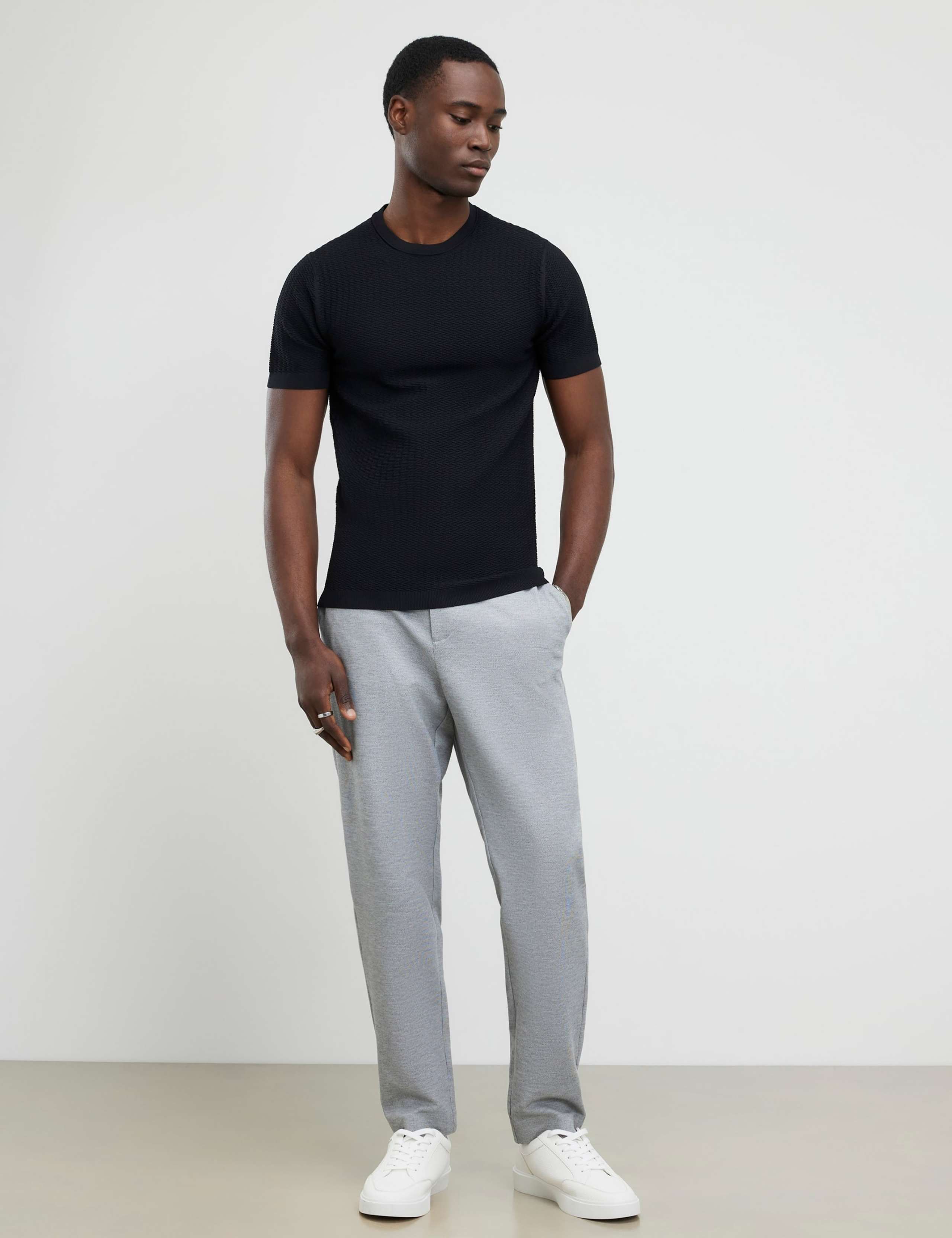 Zig-Zag Textured T-Shirt 2 of 6