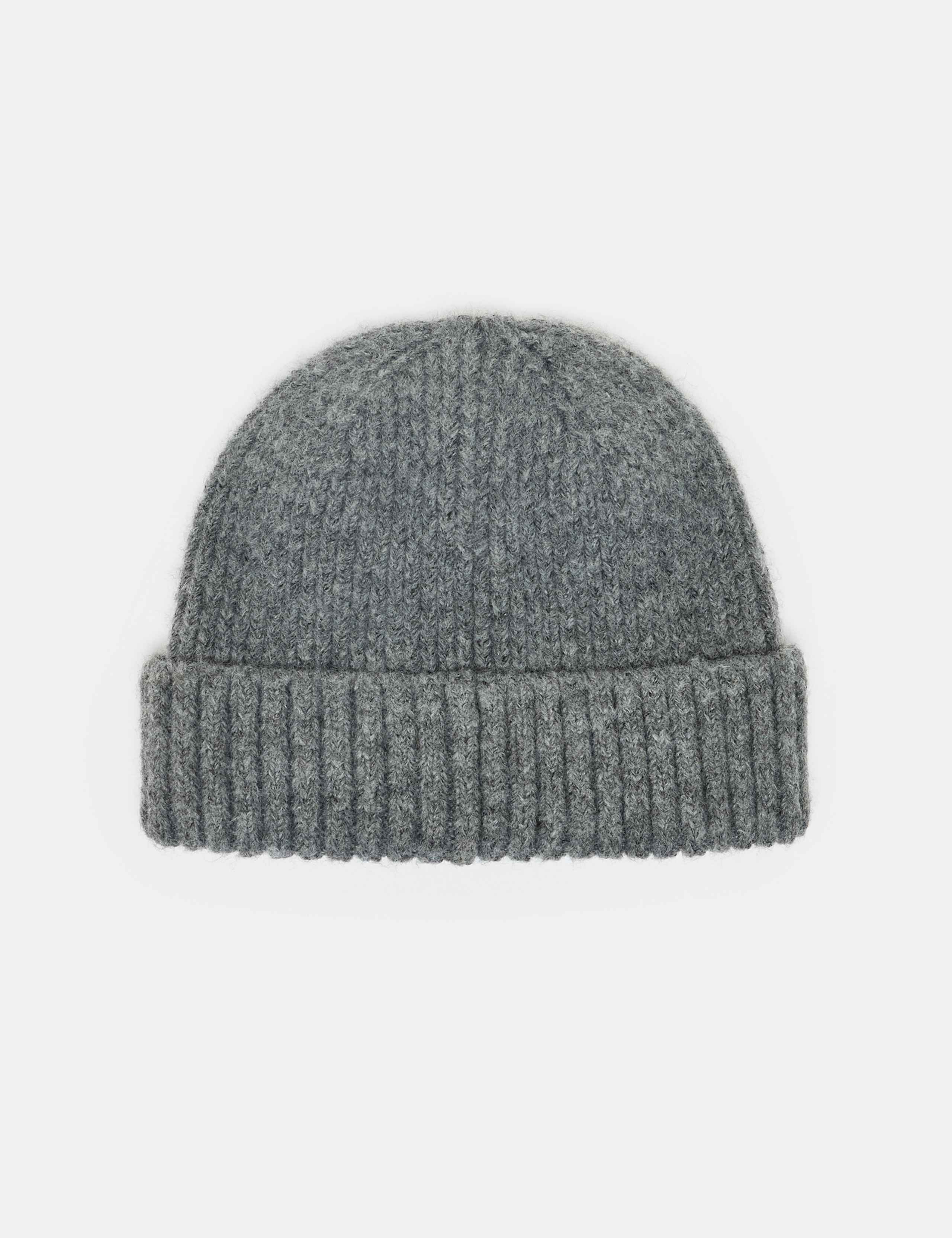 Knitted Beanie Hat 4 of 4