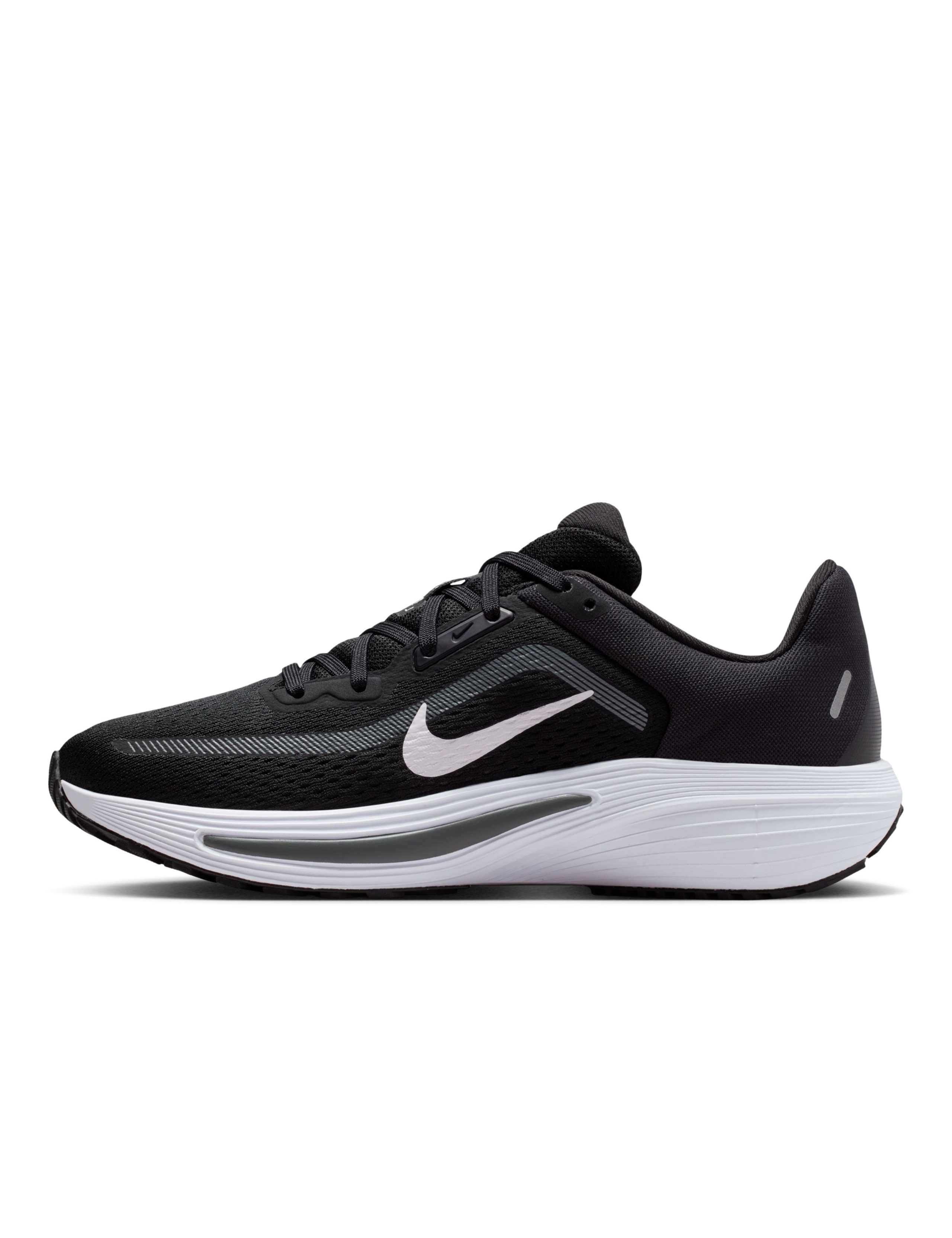 Quest 7 Trainers 2 of 6