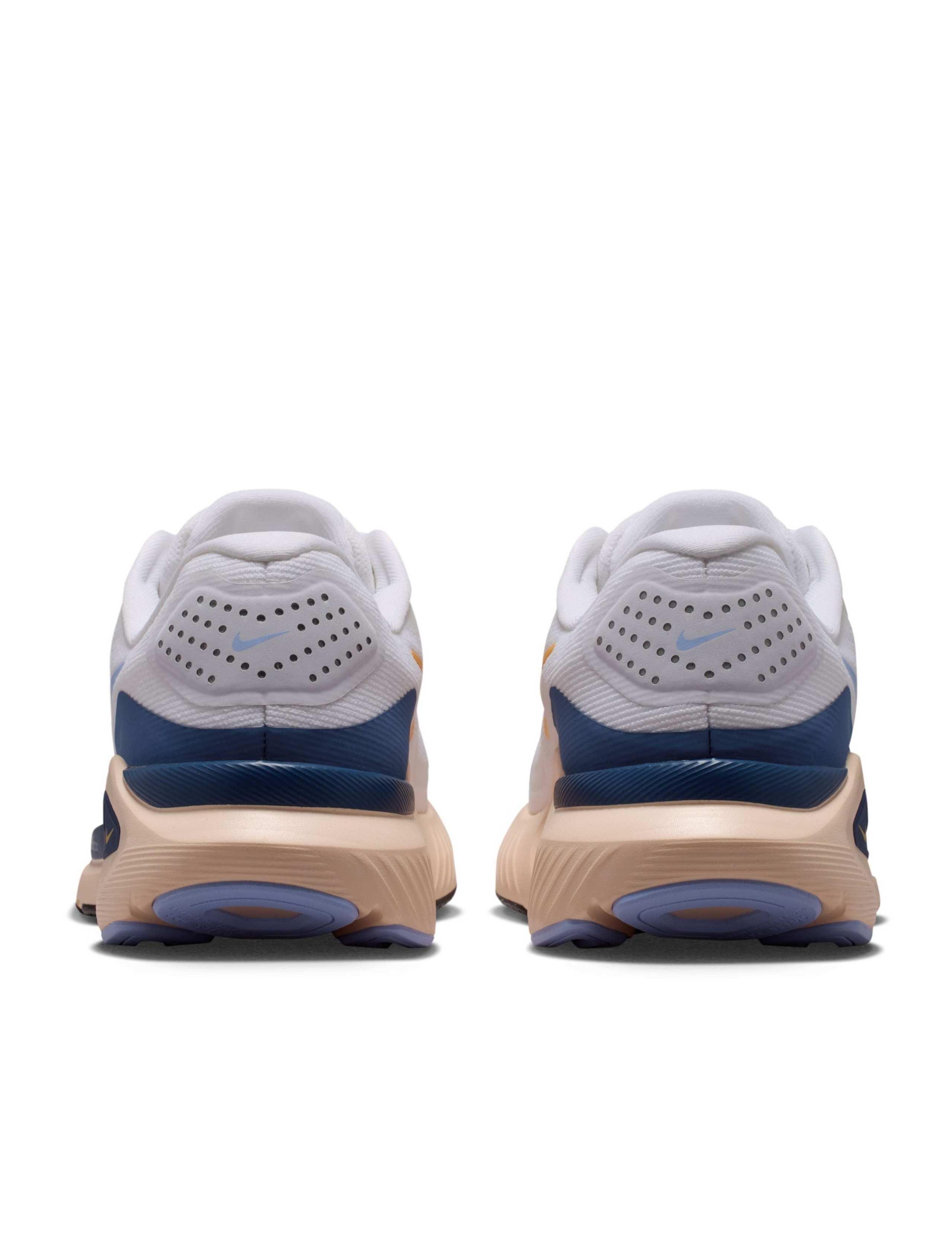 Nike Structure 26 Trainers 6 of 6