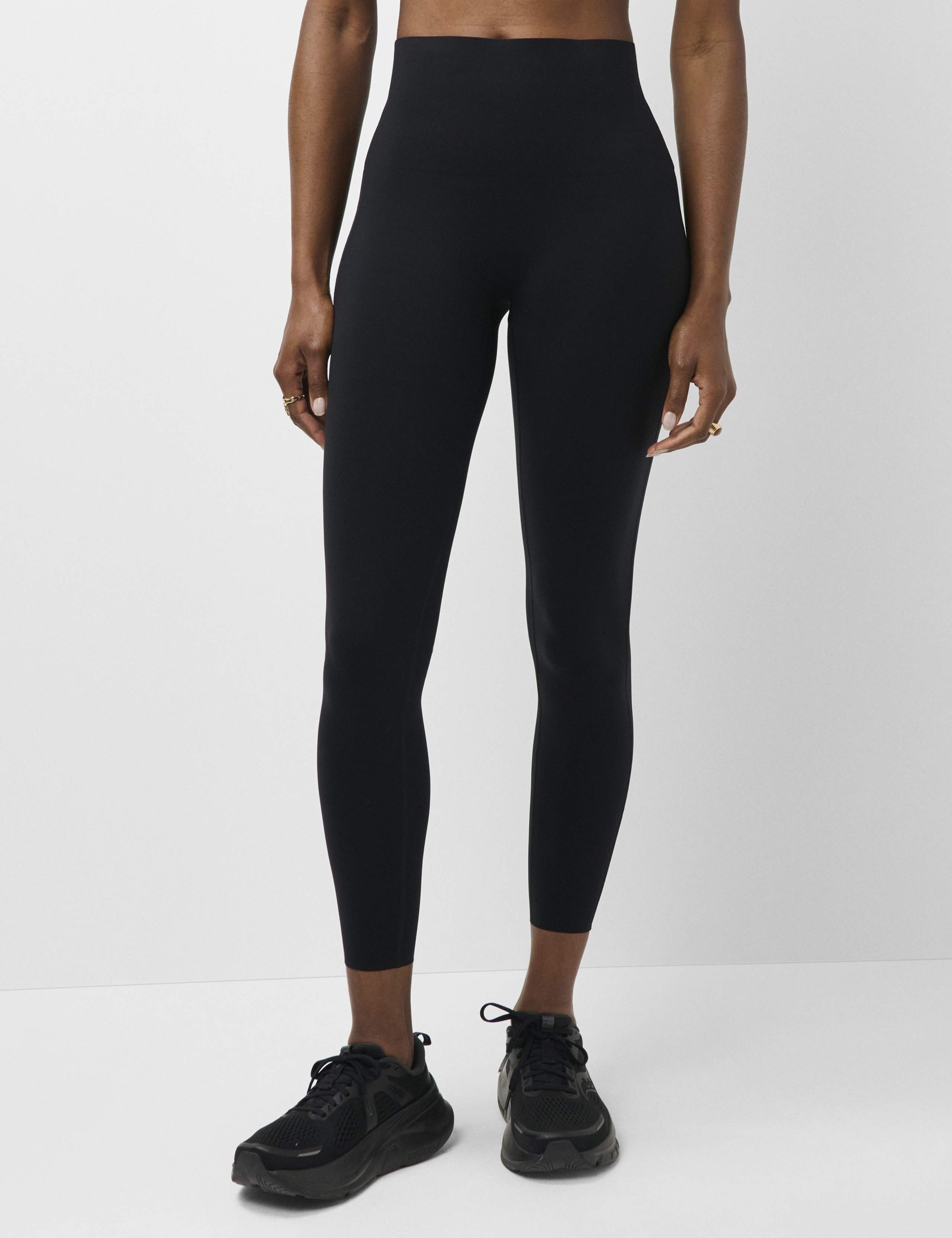Runners High Power High Waisted 7/8 Leggings 1 of 8