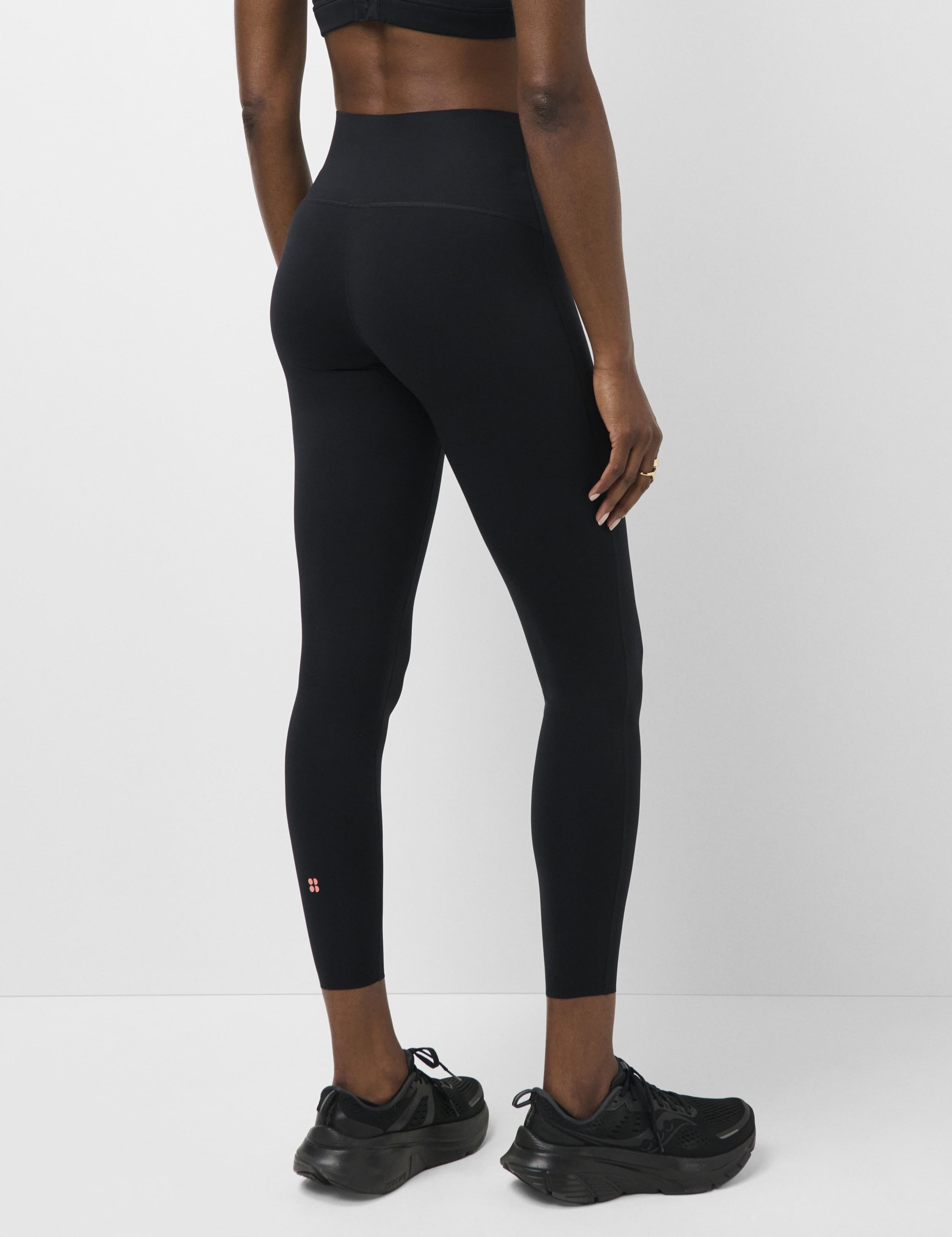 Runners High Power High Waisted 7/8 Leggings 3 of 8