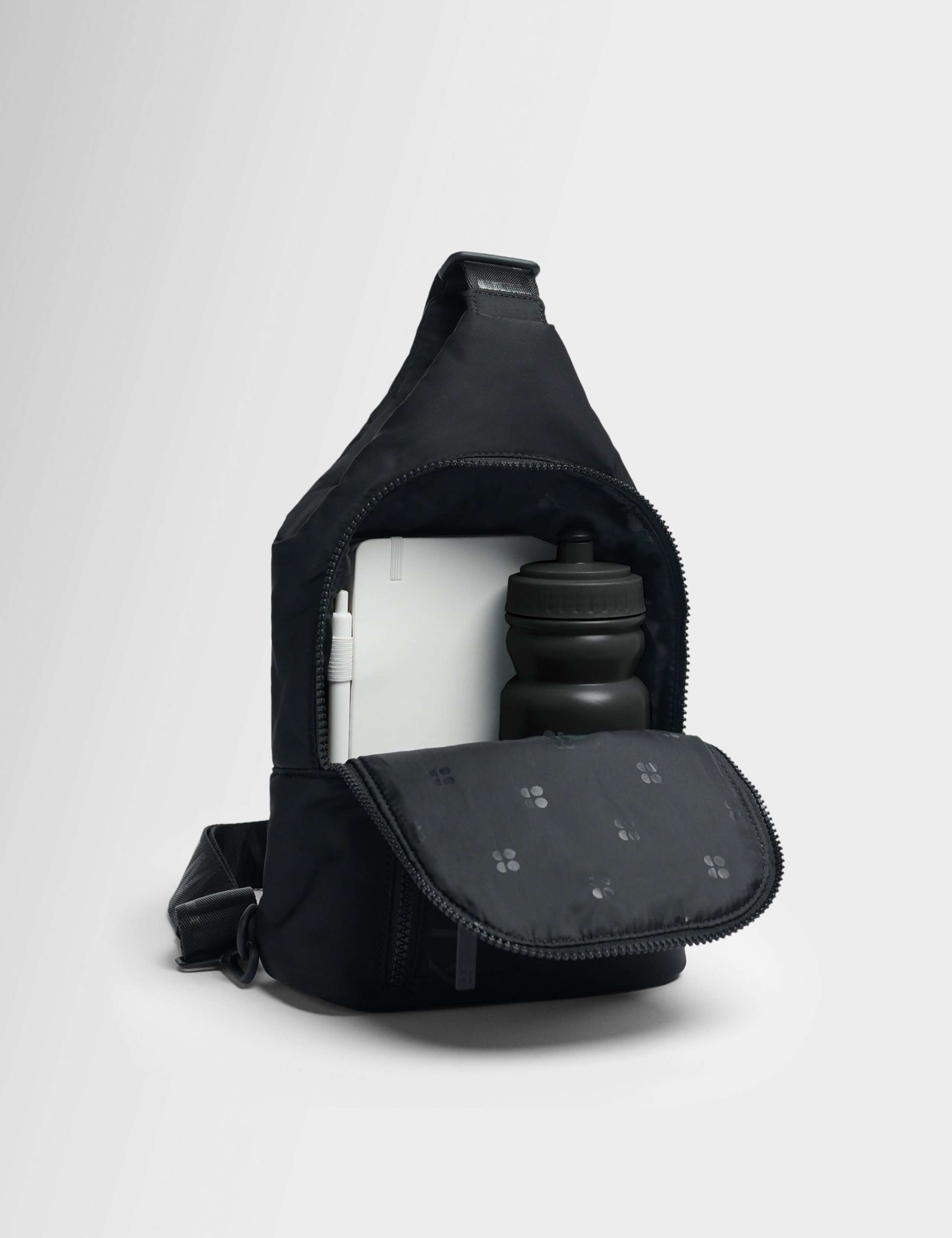 Motion Cross Body Bag 3 of 8