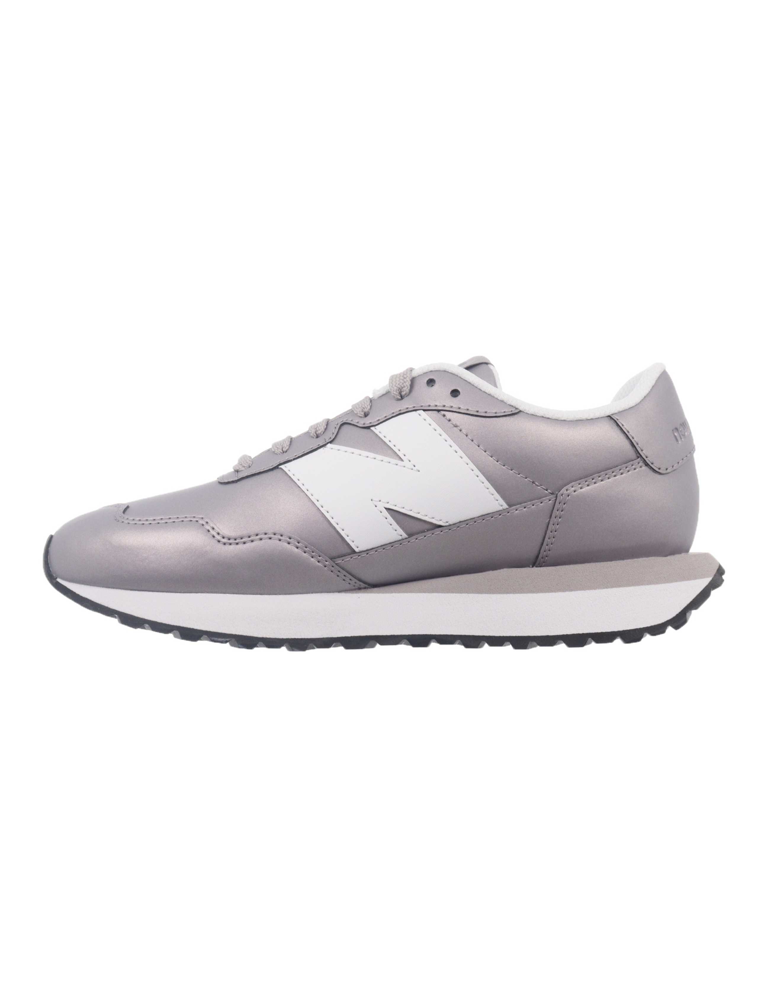 237 Trainers 4 of 5