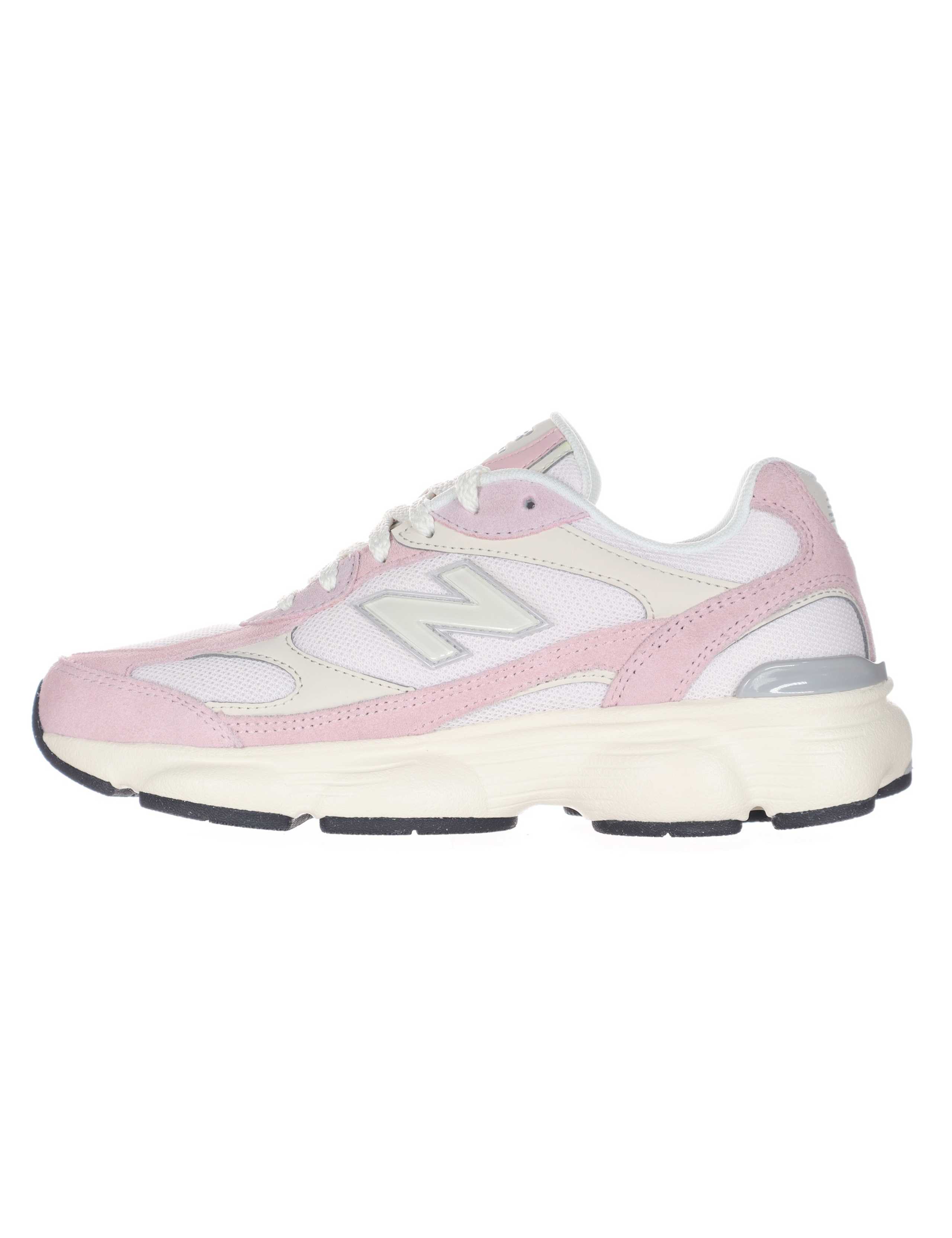603 Trainers 4 of 5