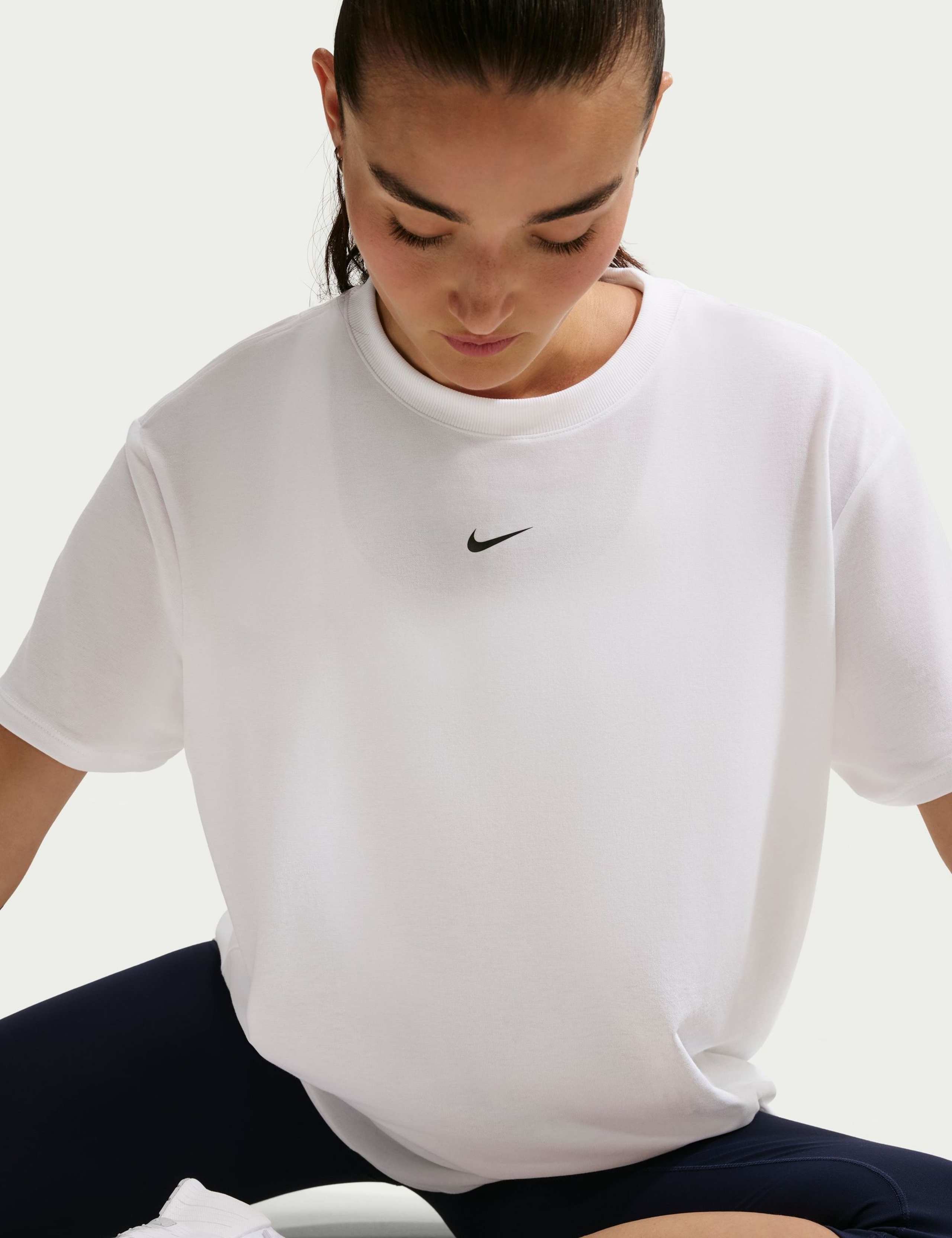 Dri-FIT Crew Neck Relaxed T-Shirt 5 of 5