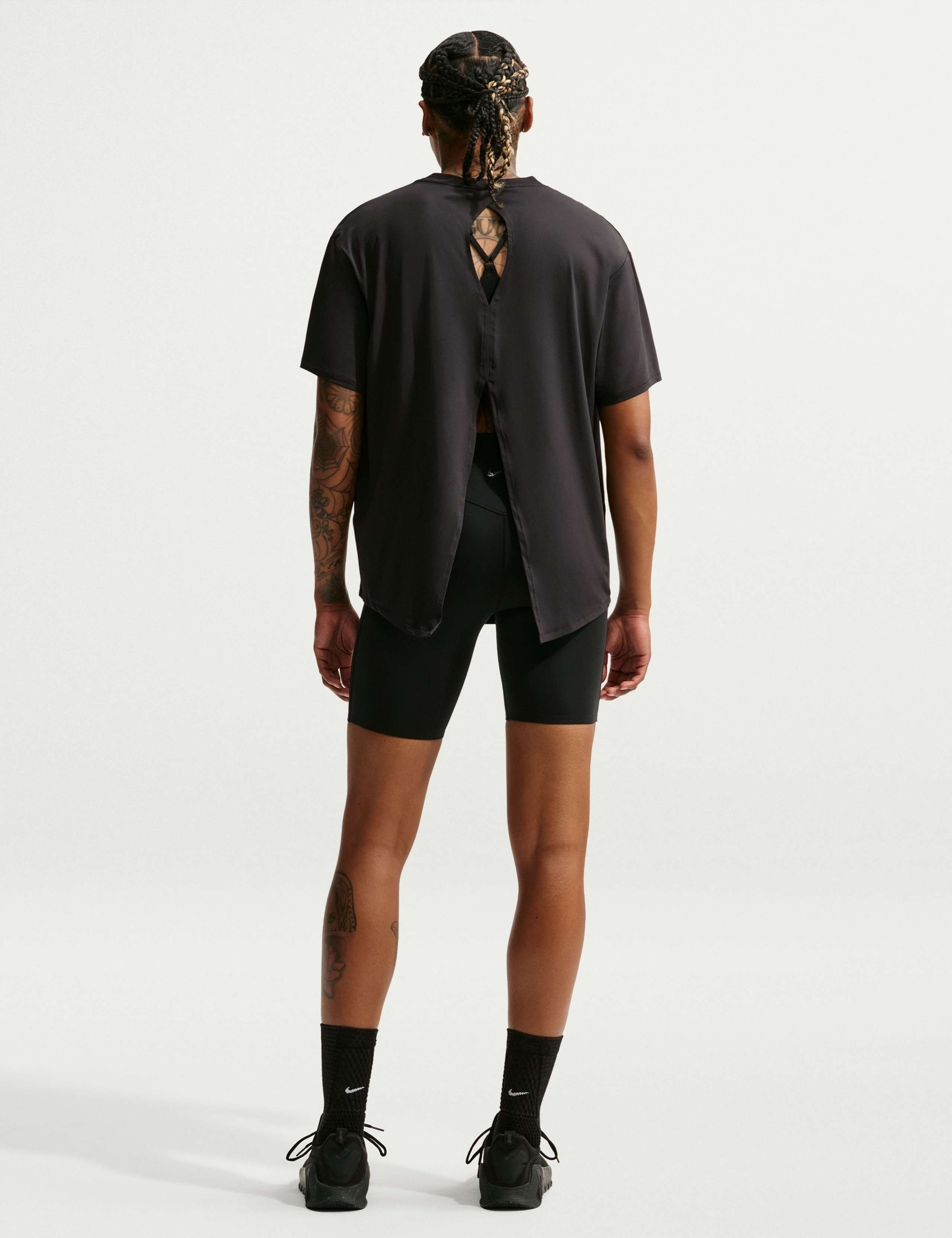 One Dri-FIT High Waisted 2-in-1 Shorts 2 of 6
