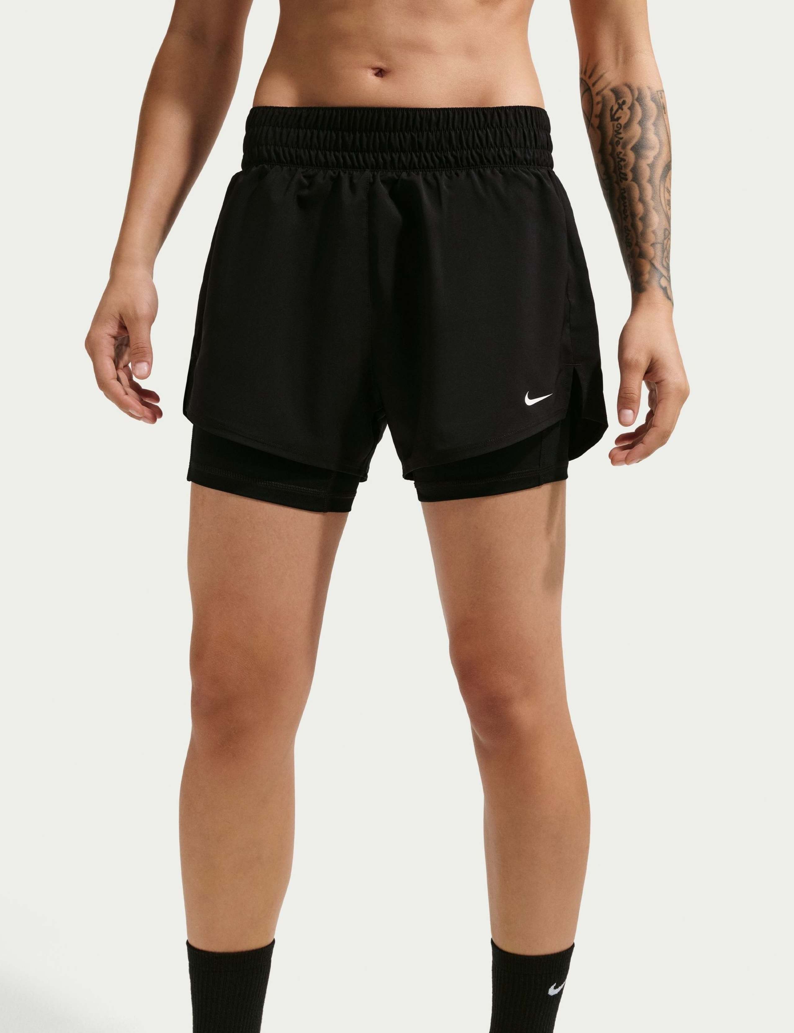 One Dri-FIT High Waisted 2-in-1 Shorts 1 of 6