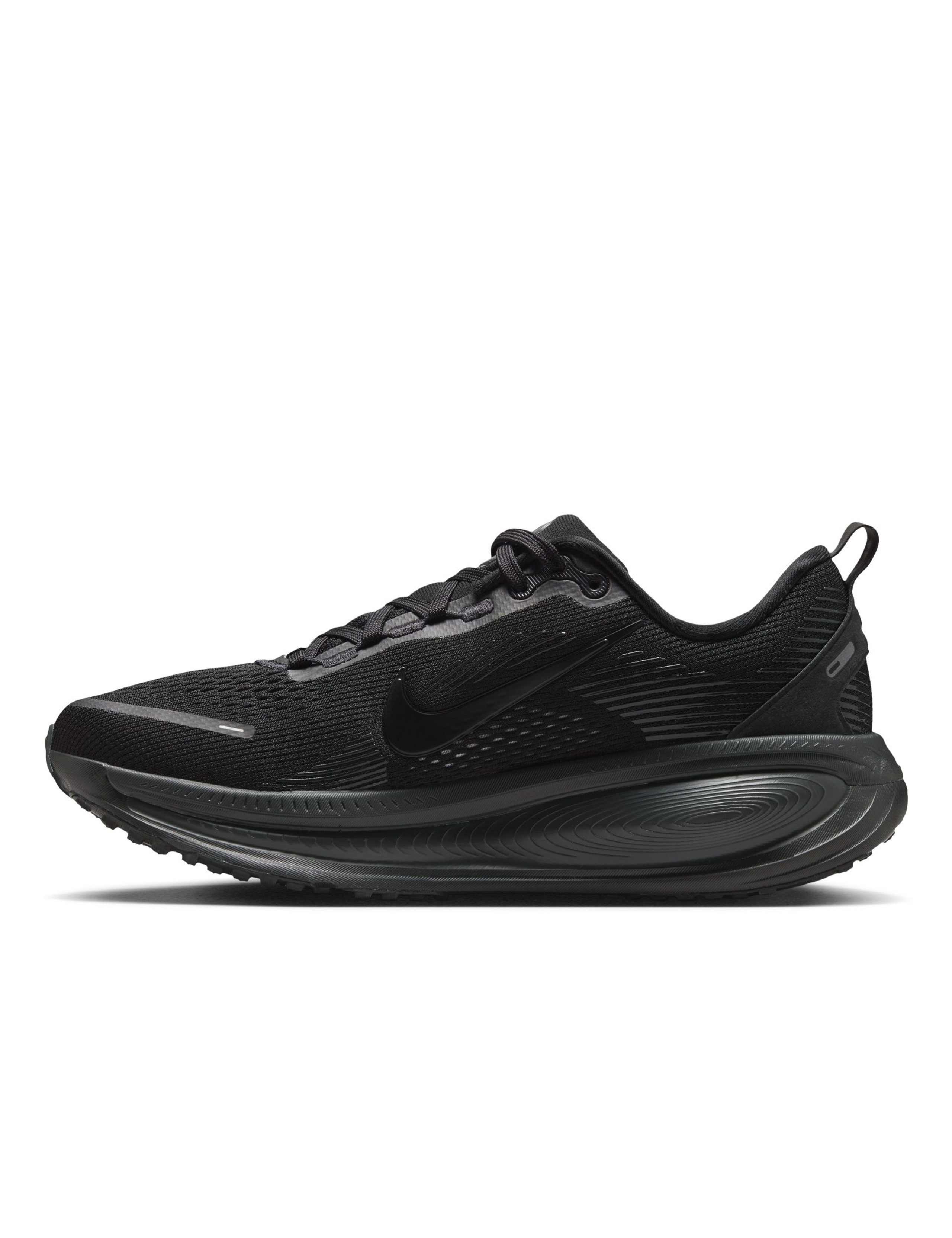 Vomero 18 Trainers 3 of 7