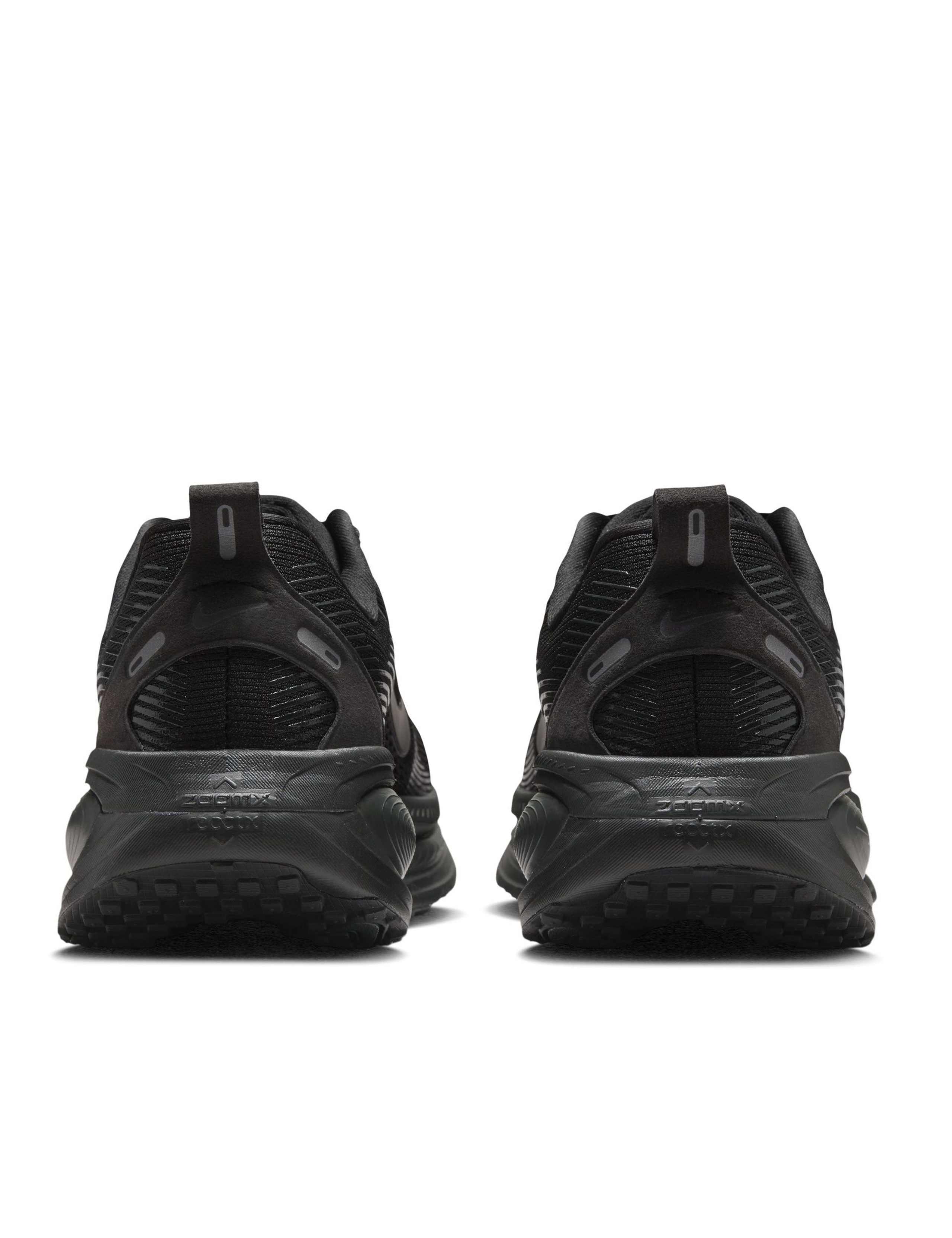 Vomero 18 Trainers 5 of 7