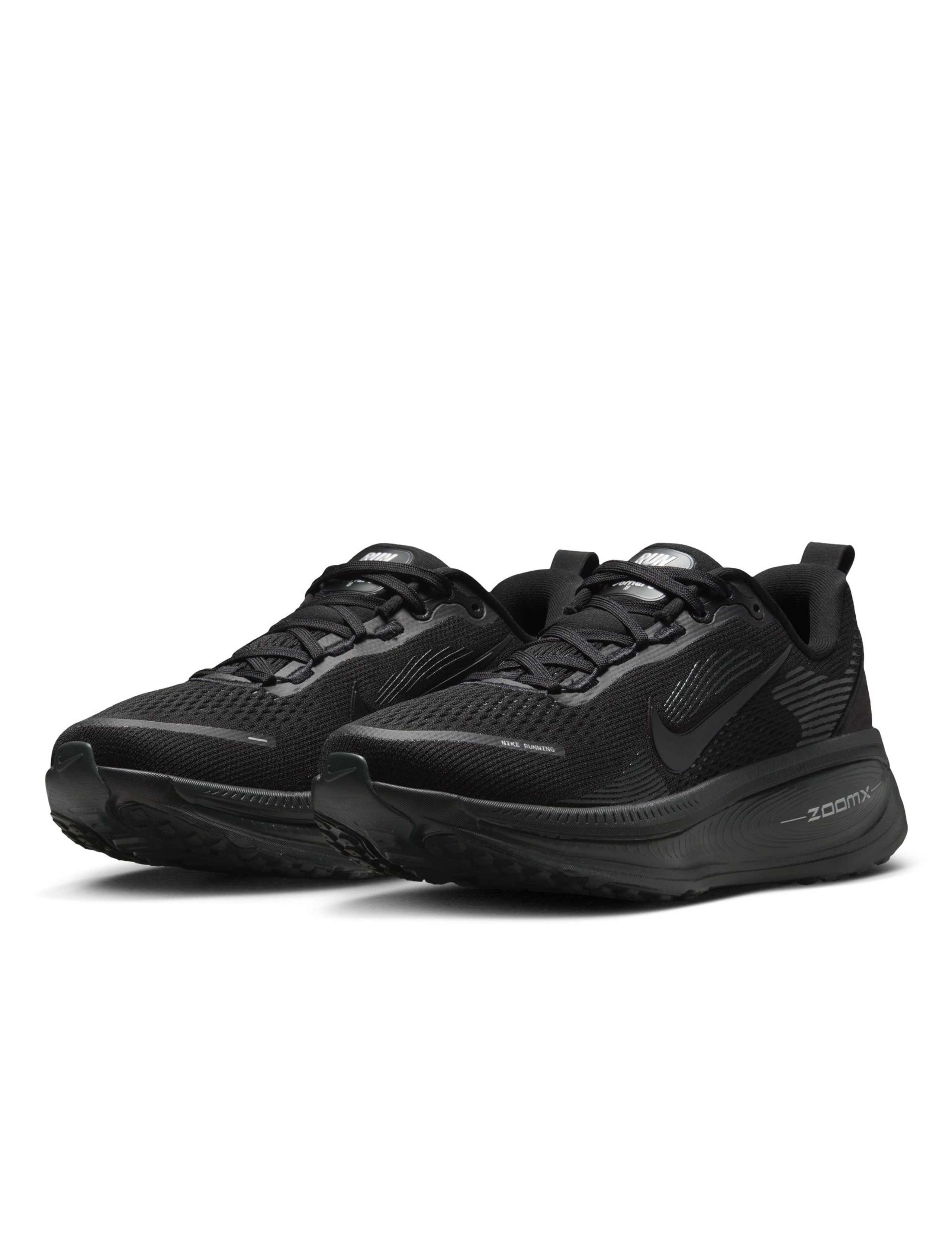Vomero 18 Trainers 2 of 7