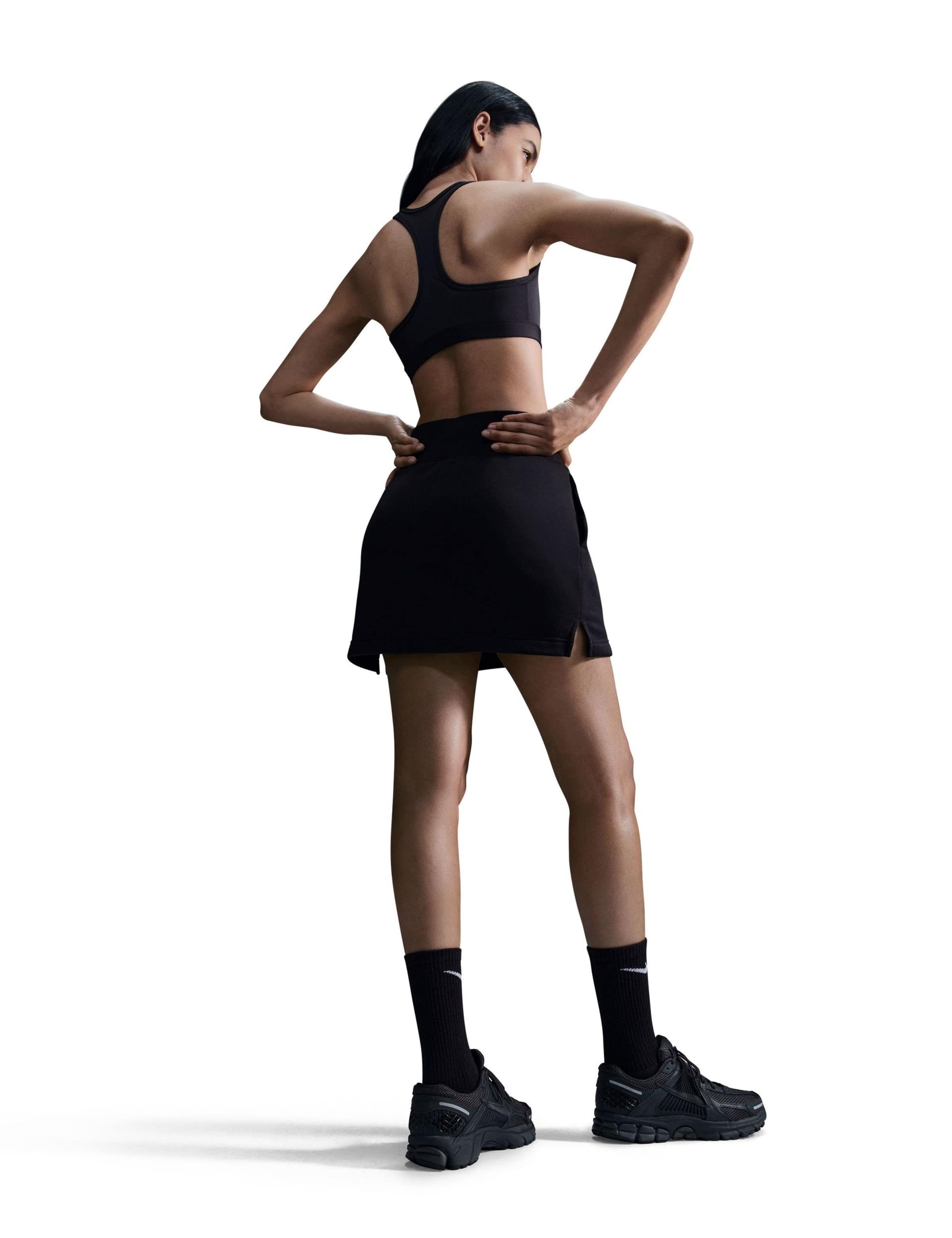 Swoosh Medium Support Sports Bra 2 of 4