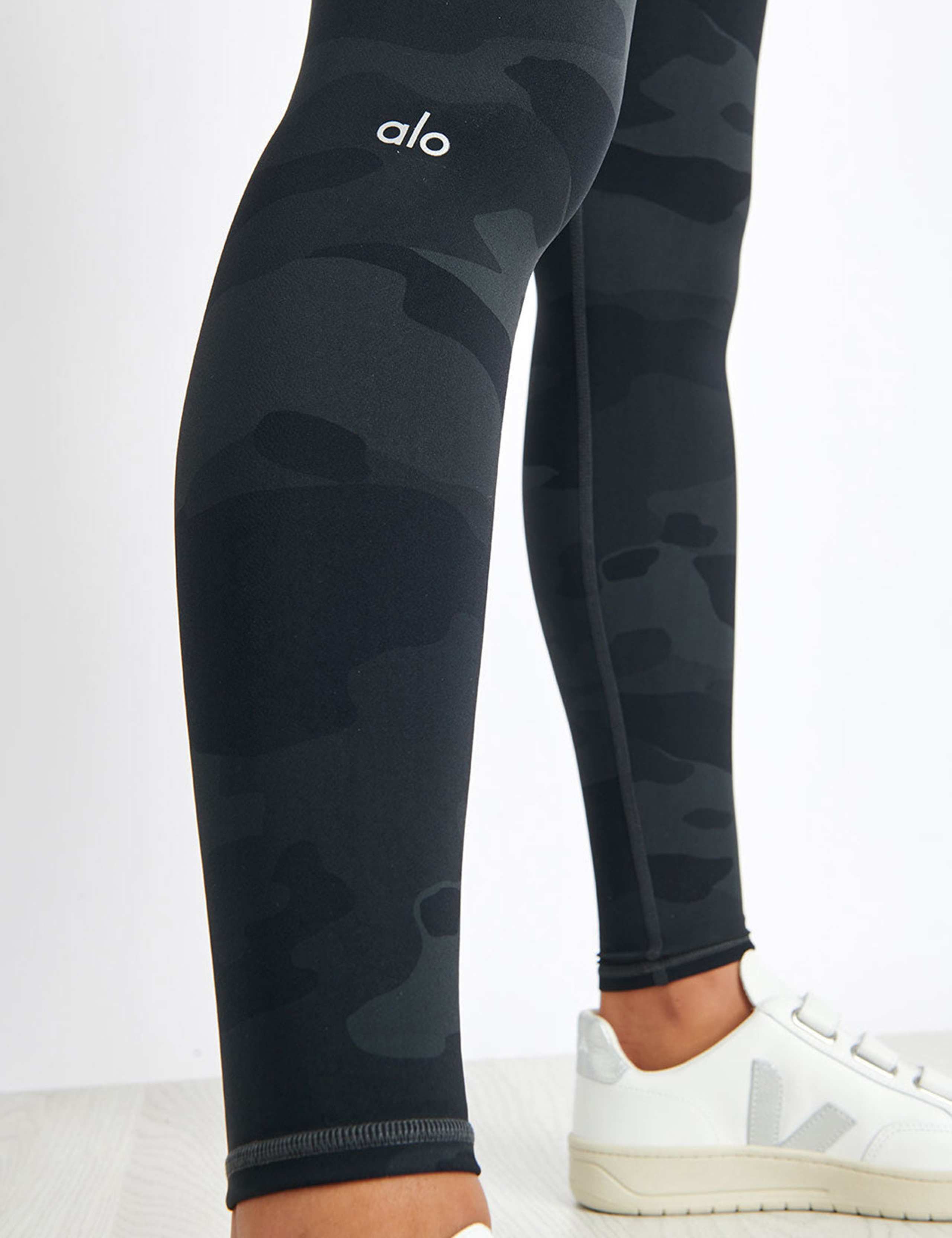 Vapor Printed High Waisted Yoga Leggings 4 of 4