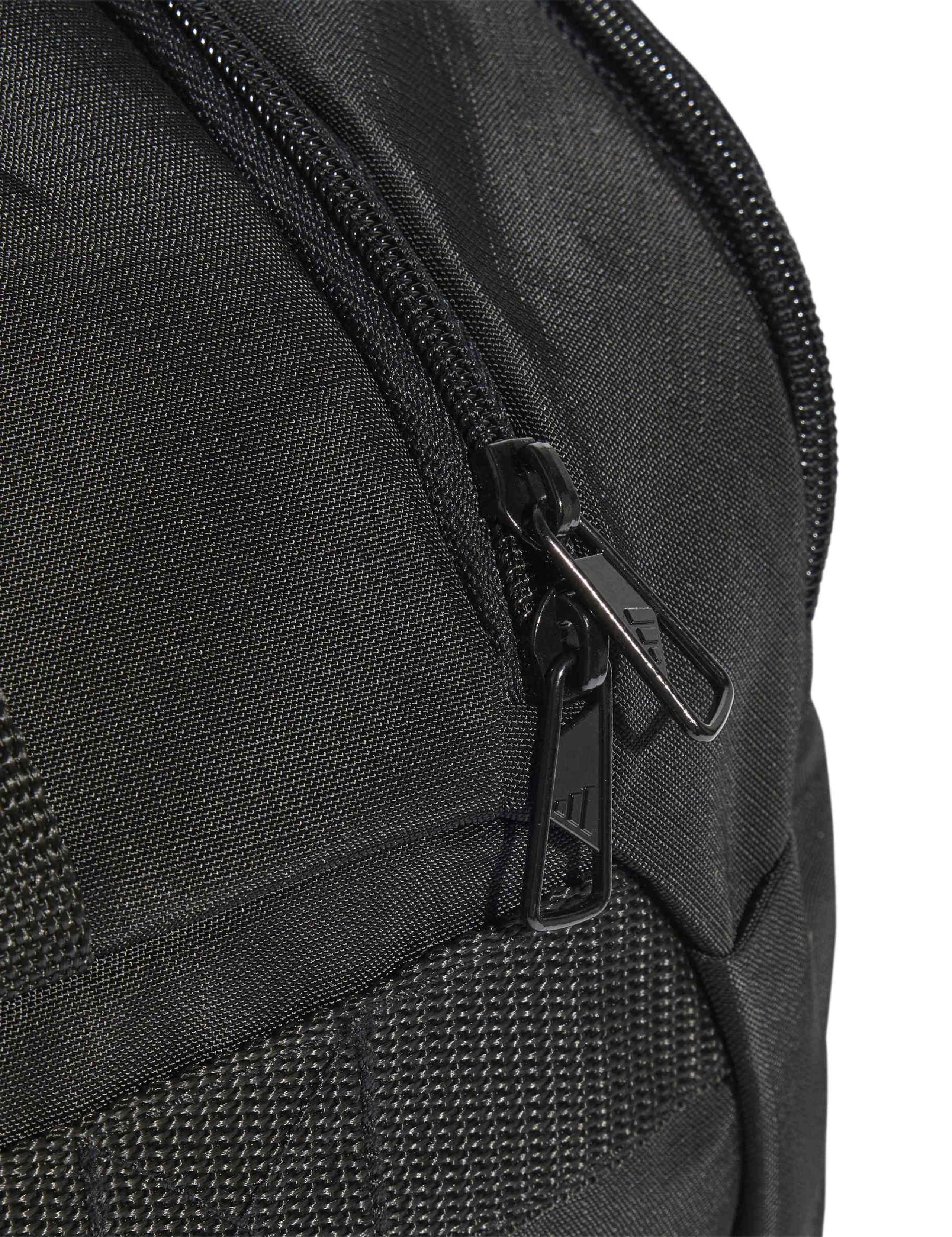 Defender Small Weekend Bag 6 of 7