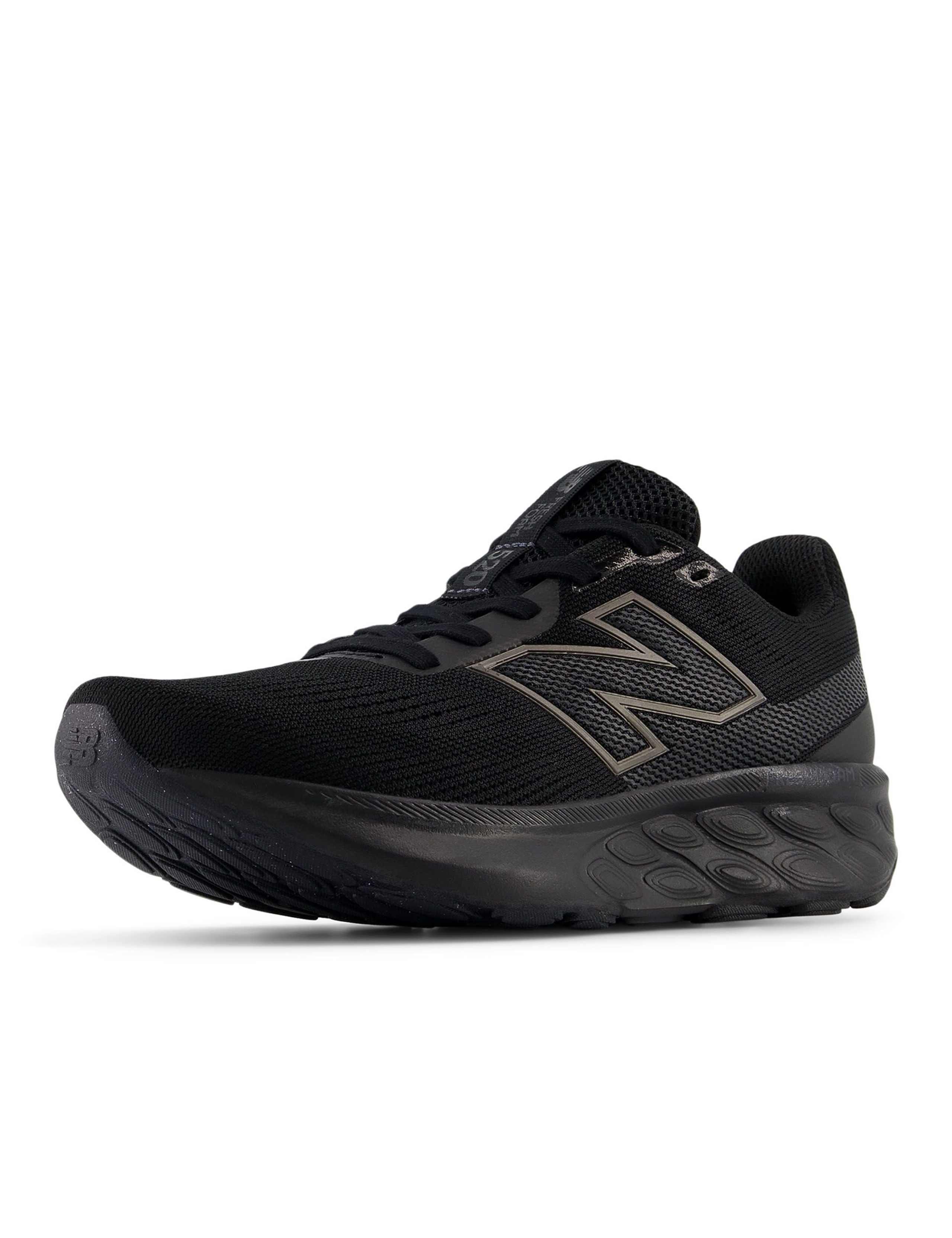 520v9 Running Trainers 3 of 6