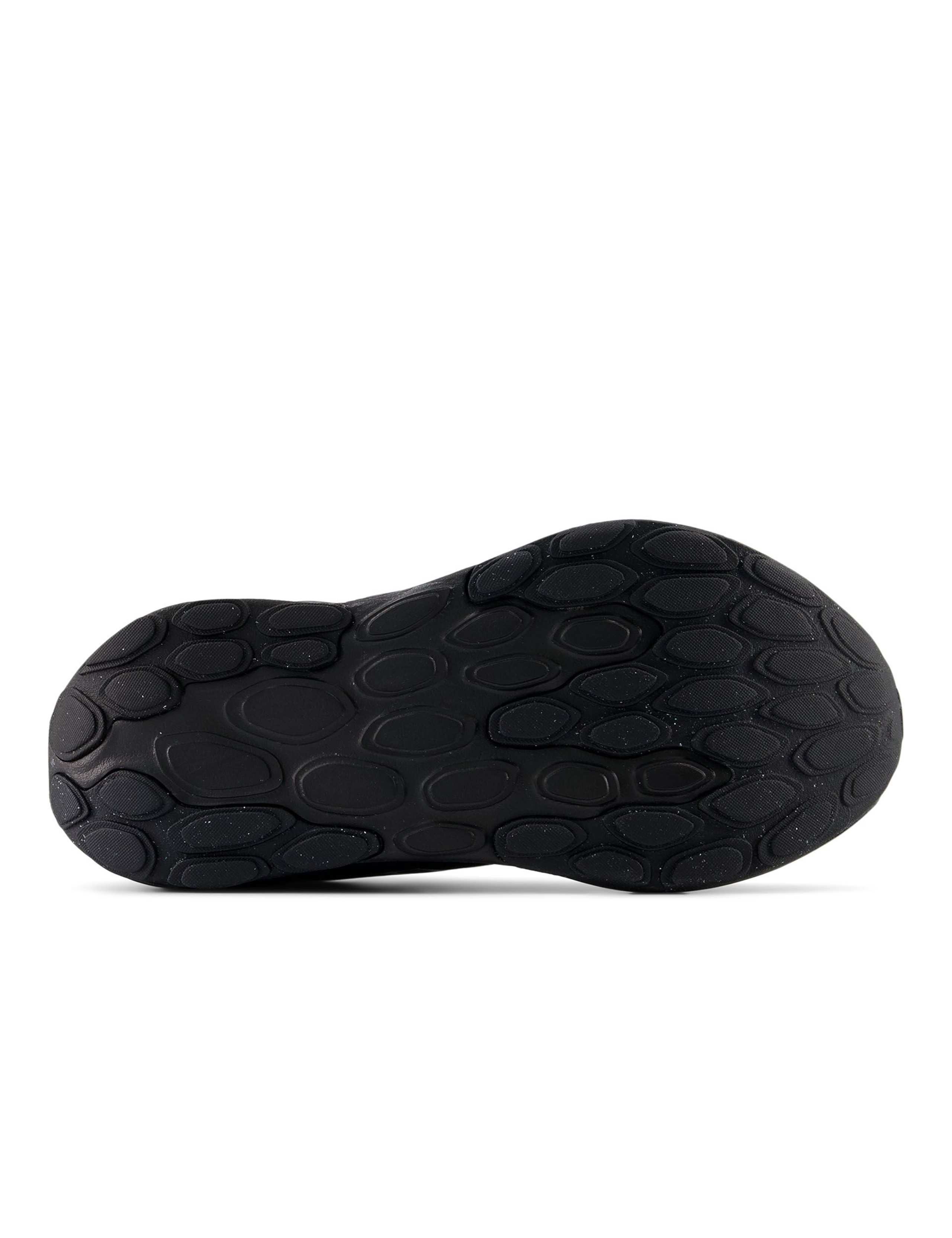 520v9 Running Trainers 6 of 6