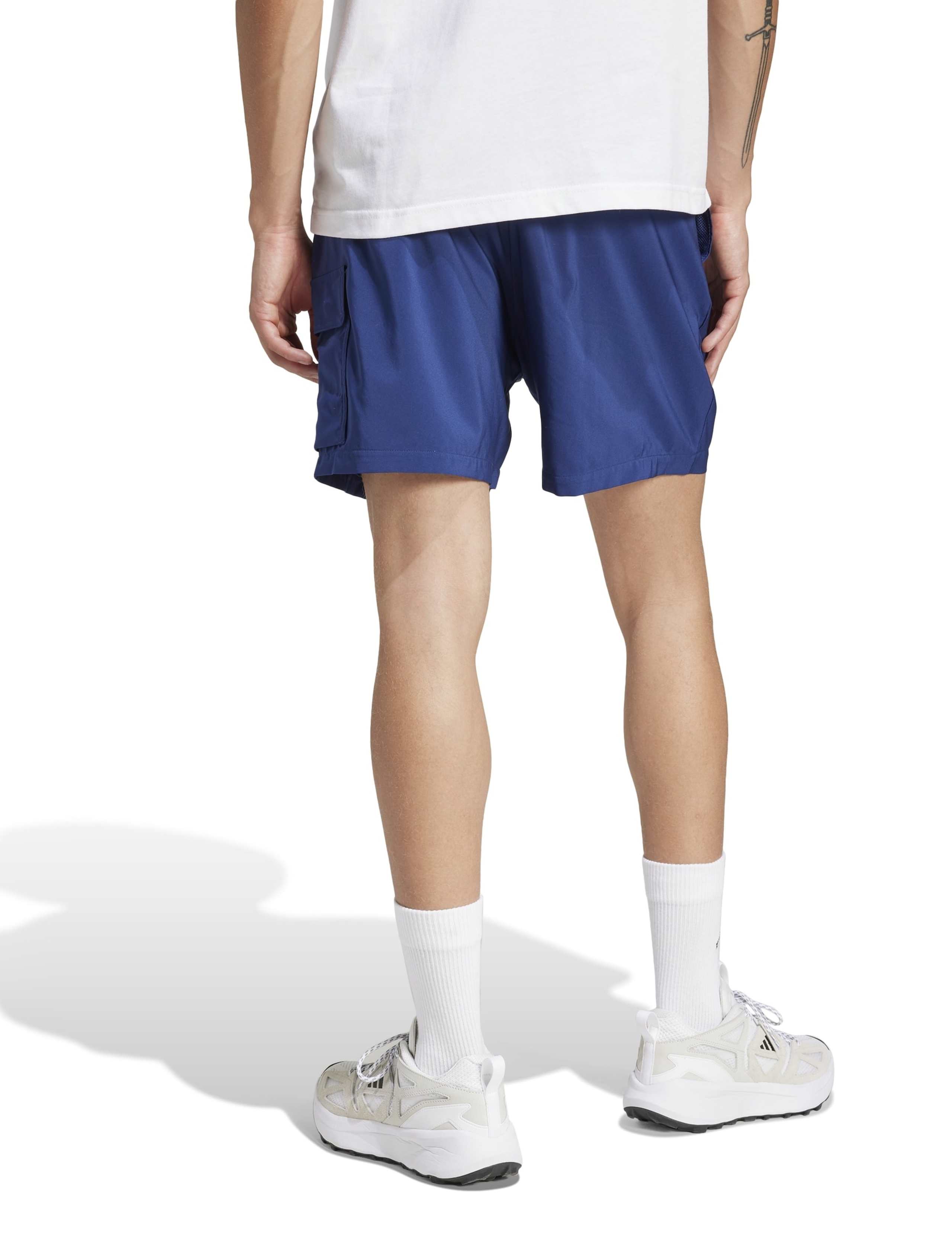 Essentials Small Logo Cargo Shorts 4 of 6