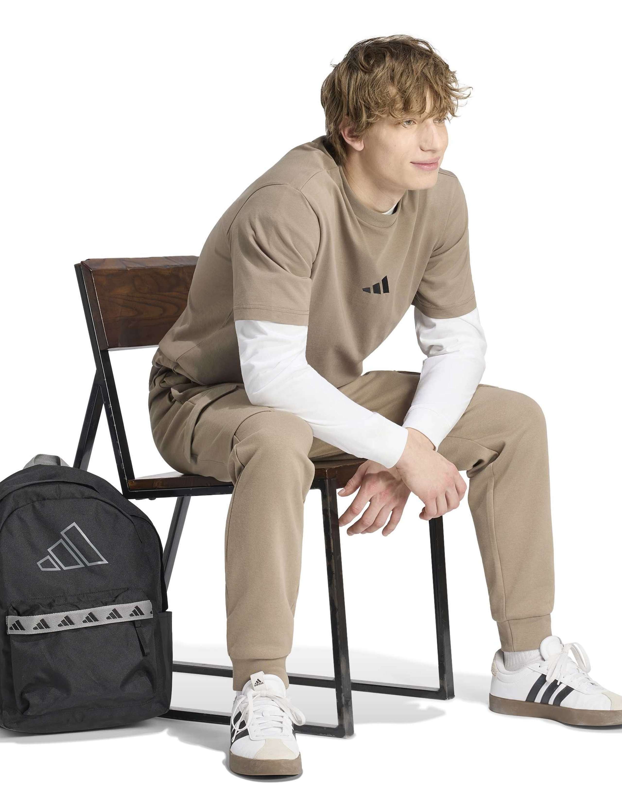 Essentials Regular Fit Cuffed Cargo Joggers 3 of 6