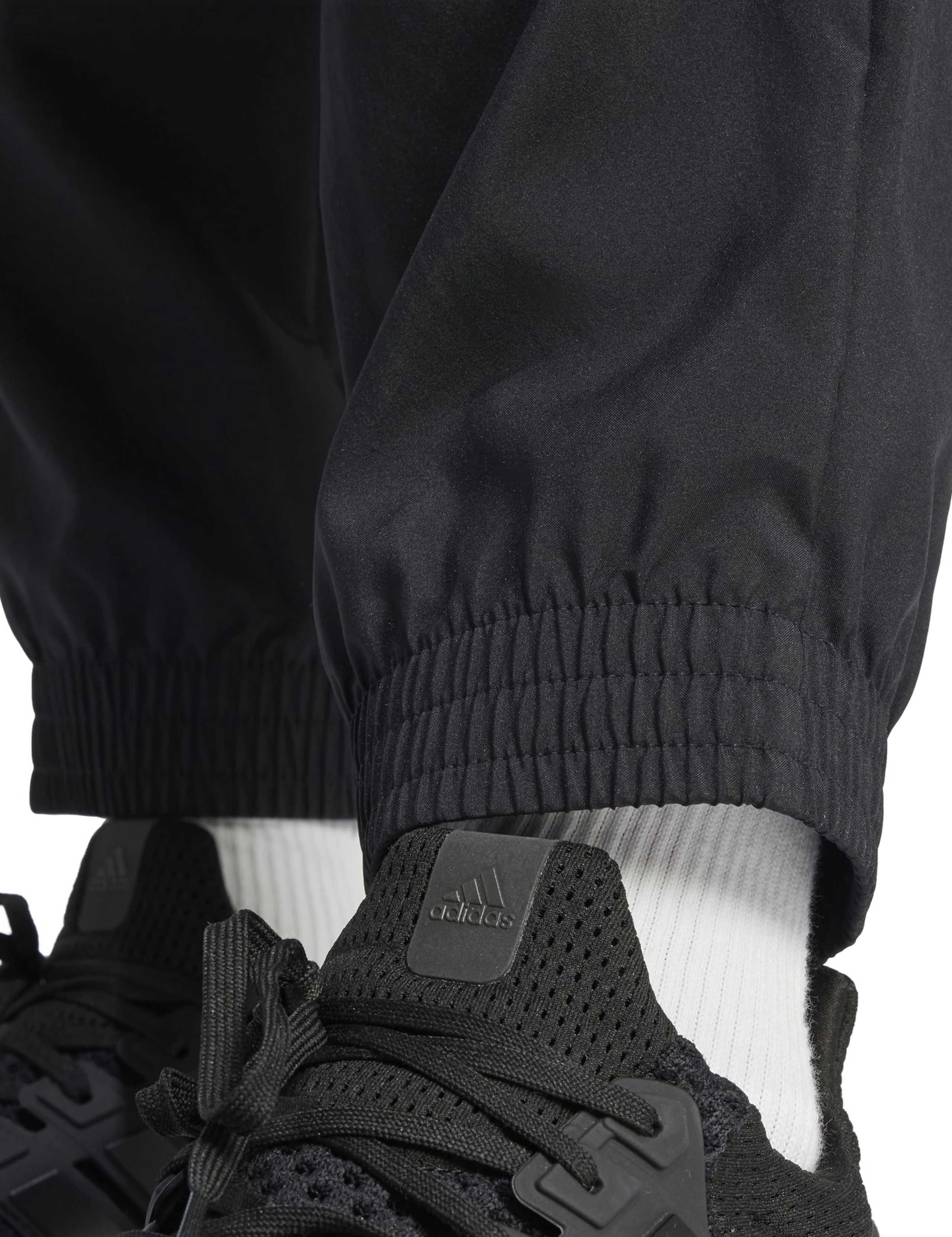 Essentials Regular Fit Cuffed Cargo Joggers 5 of 6